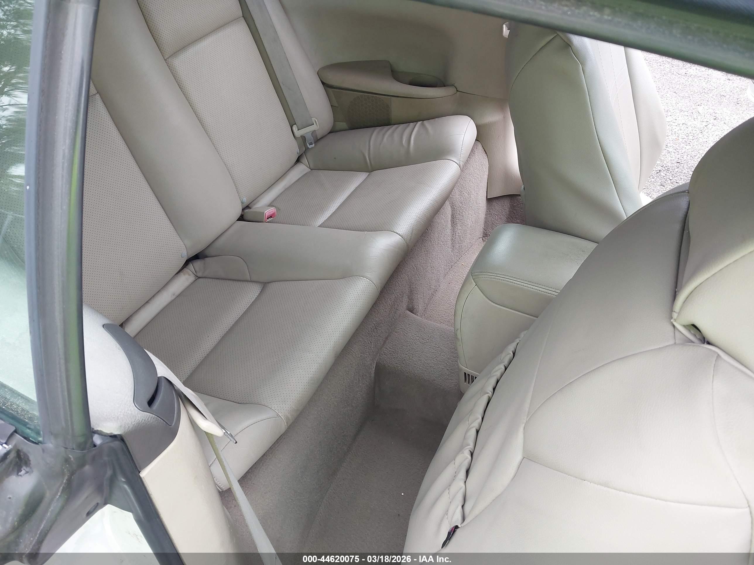 TOYOTA CAMRY image 8
