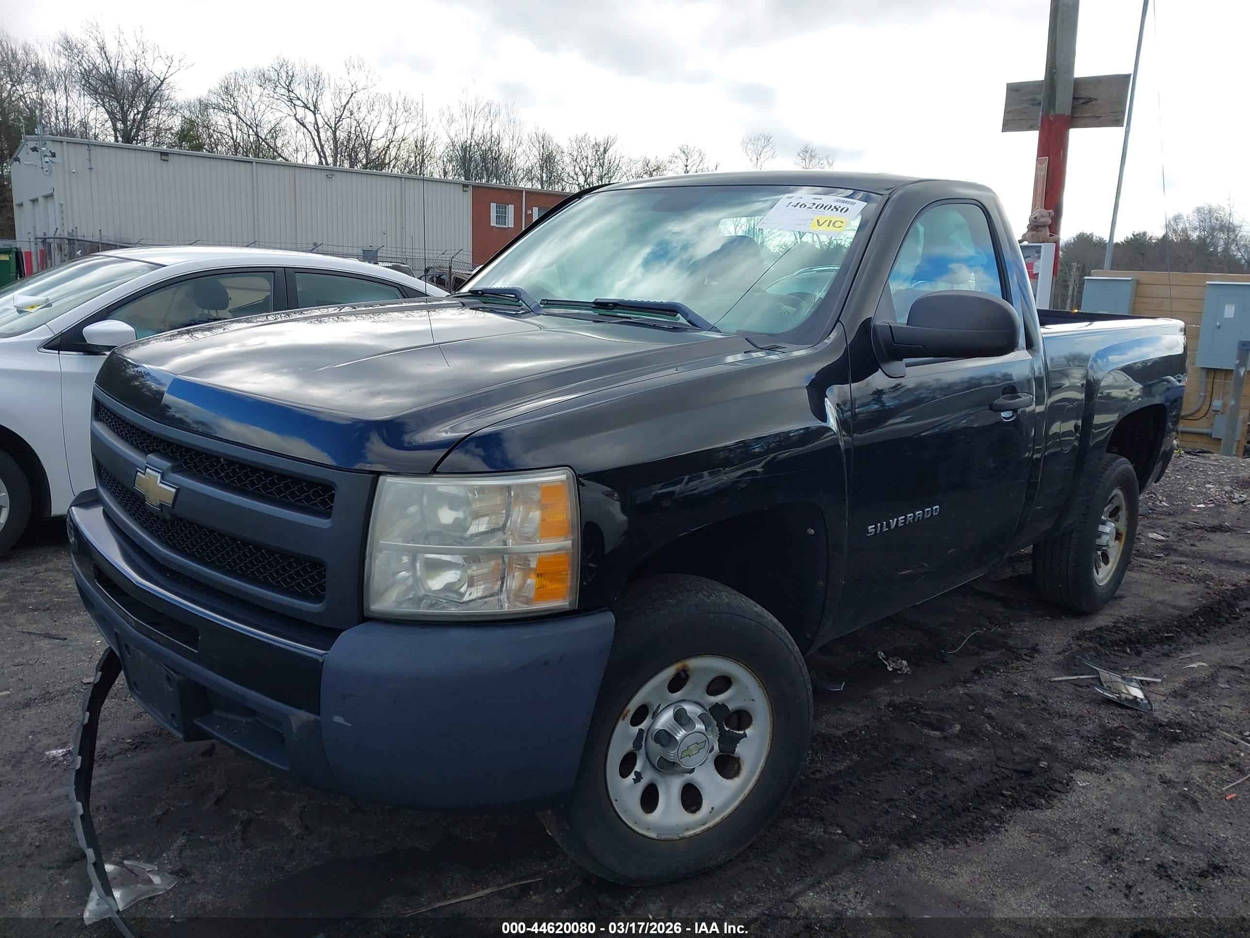 CHEVROLET SILVERADO image 2