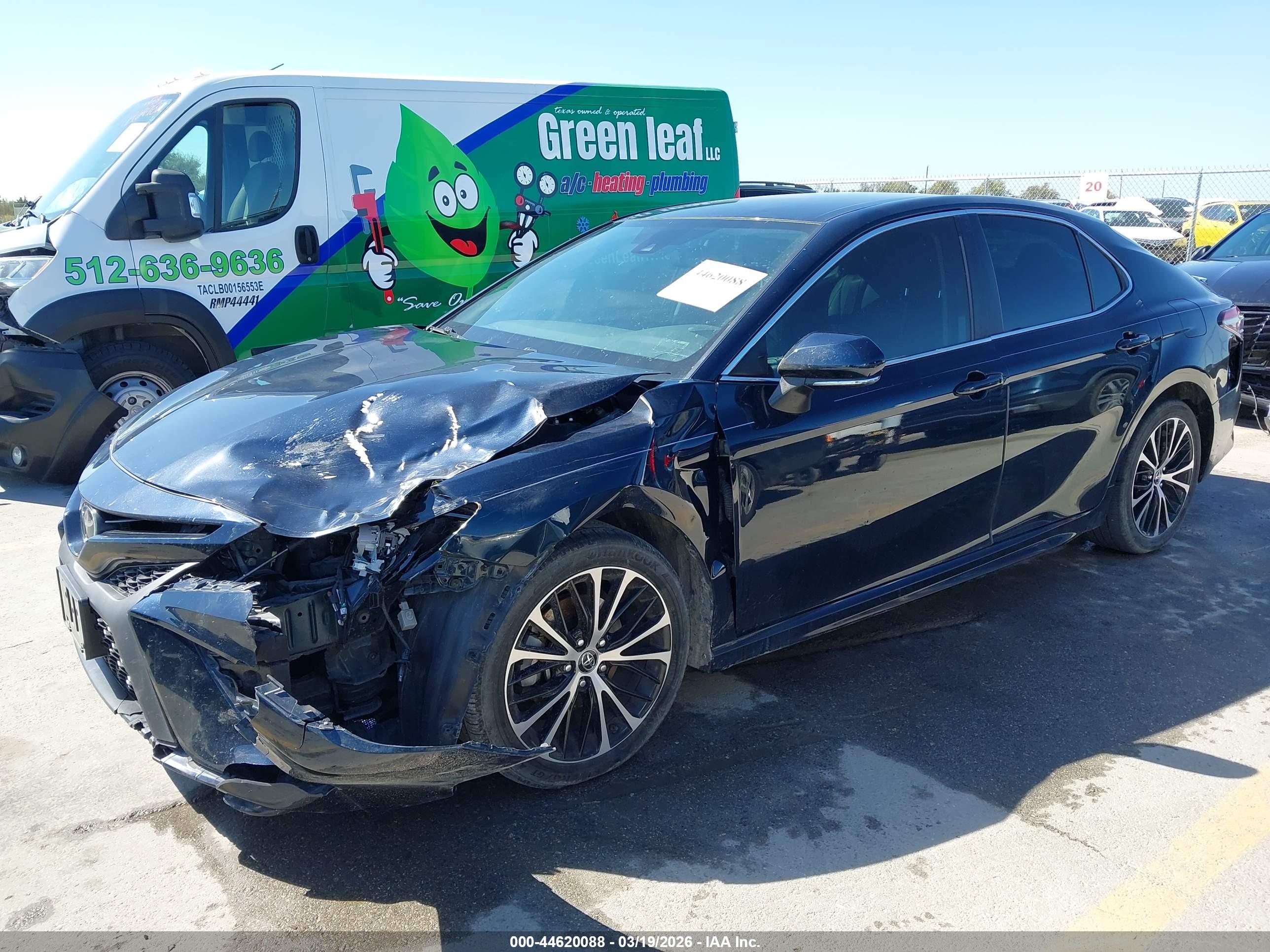 TOYOTA CAMRY image 2