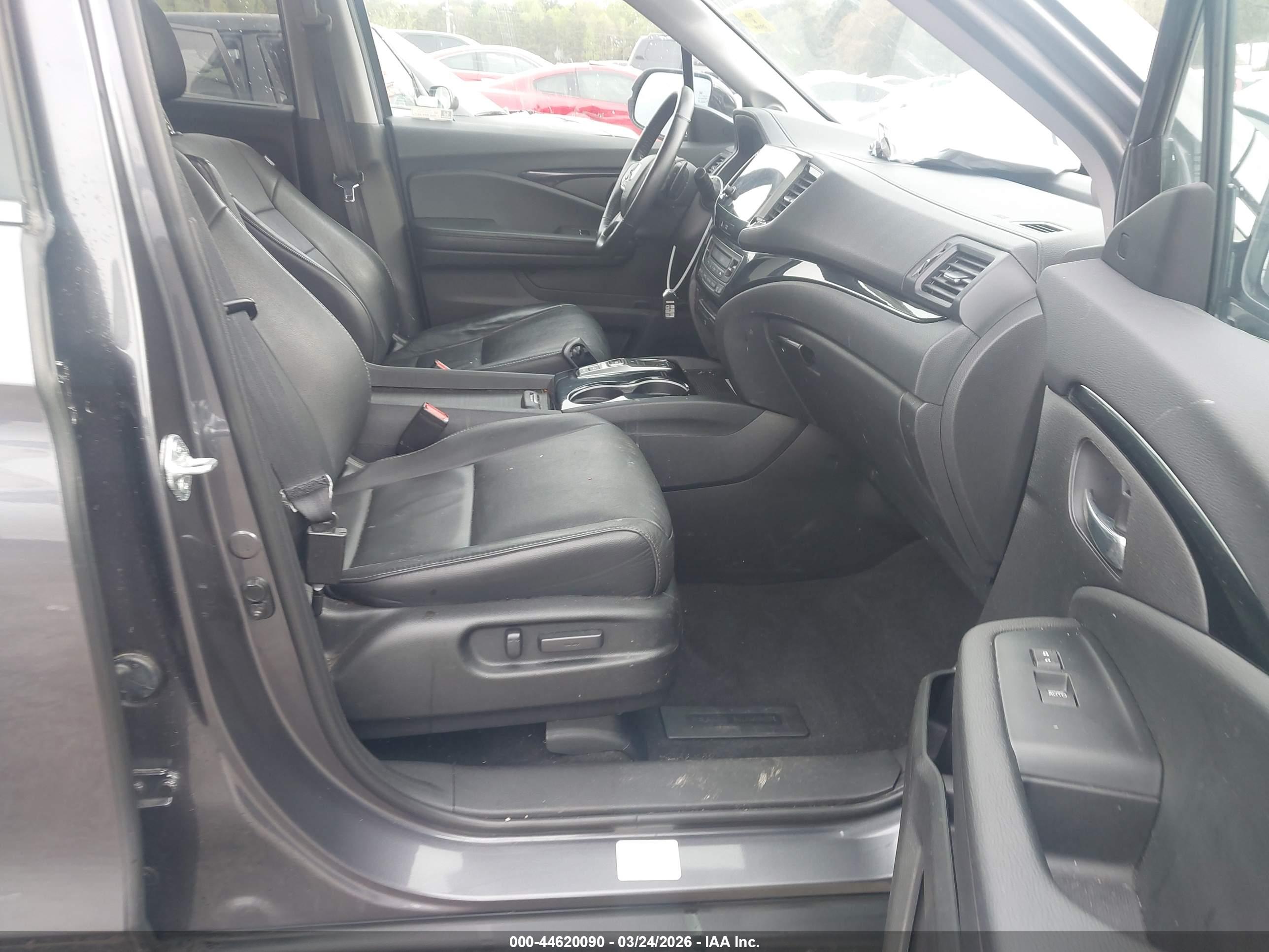 HONDA PILOT image 5