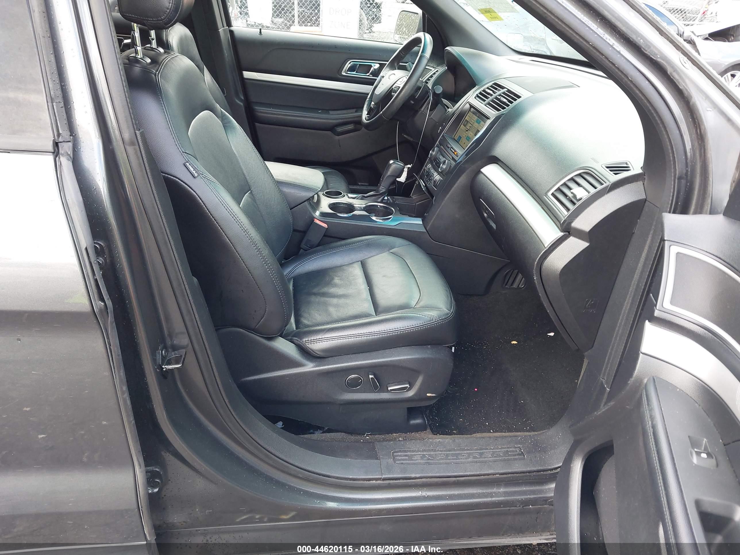 FORD EXPLORER image 5