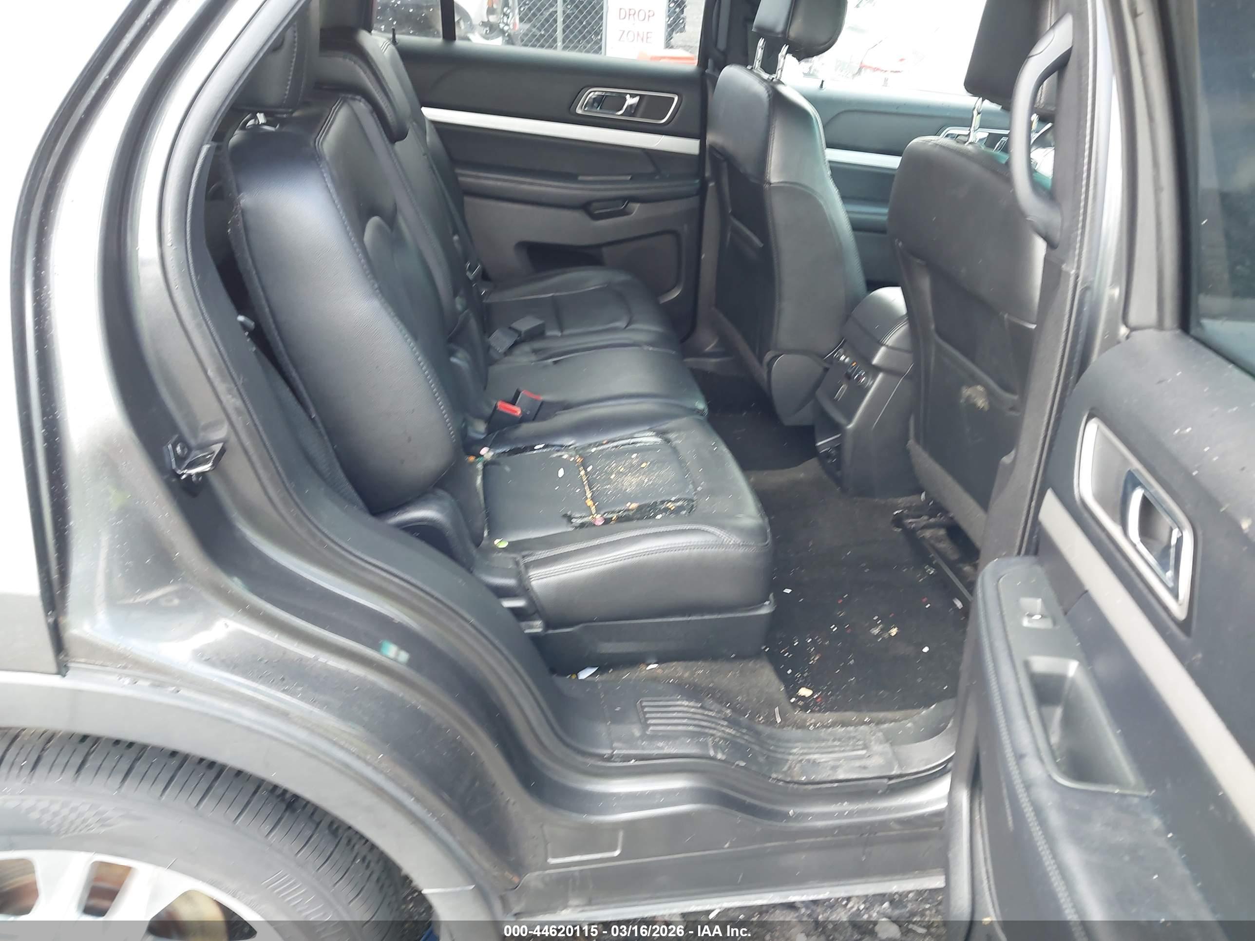 FORD EXPLORER image 8