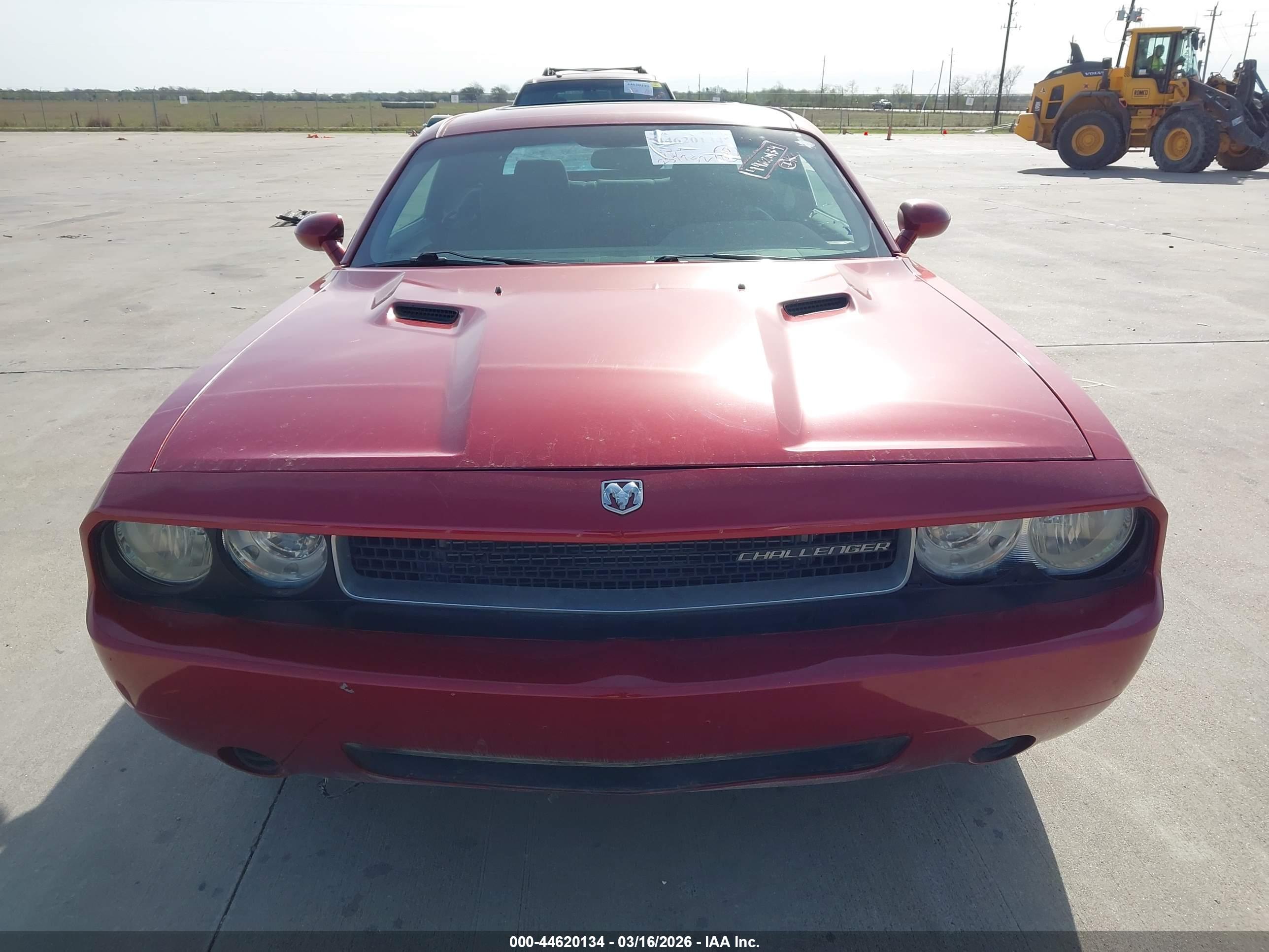 DODGE CHALLENGER image 6