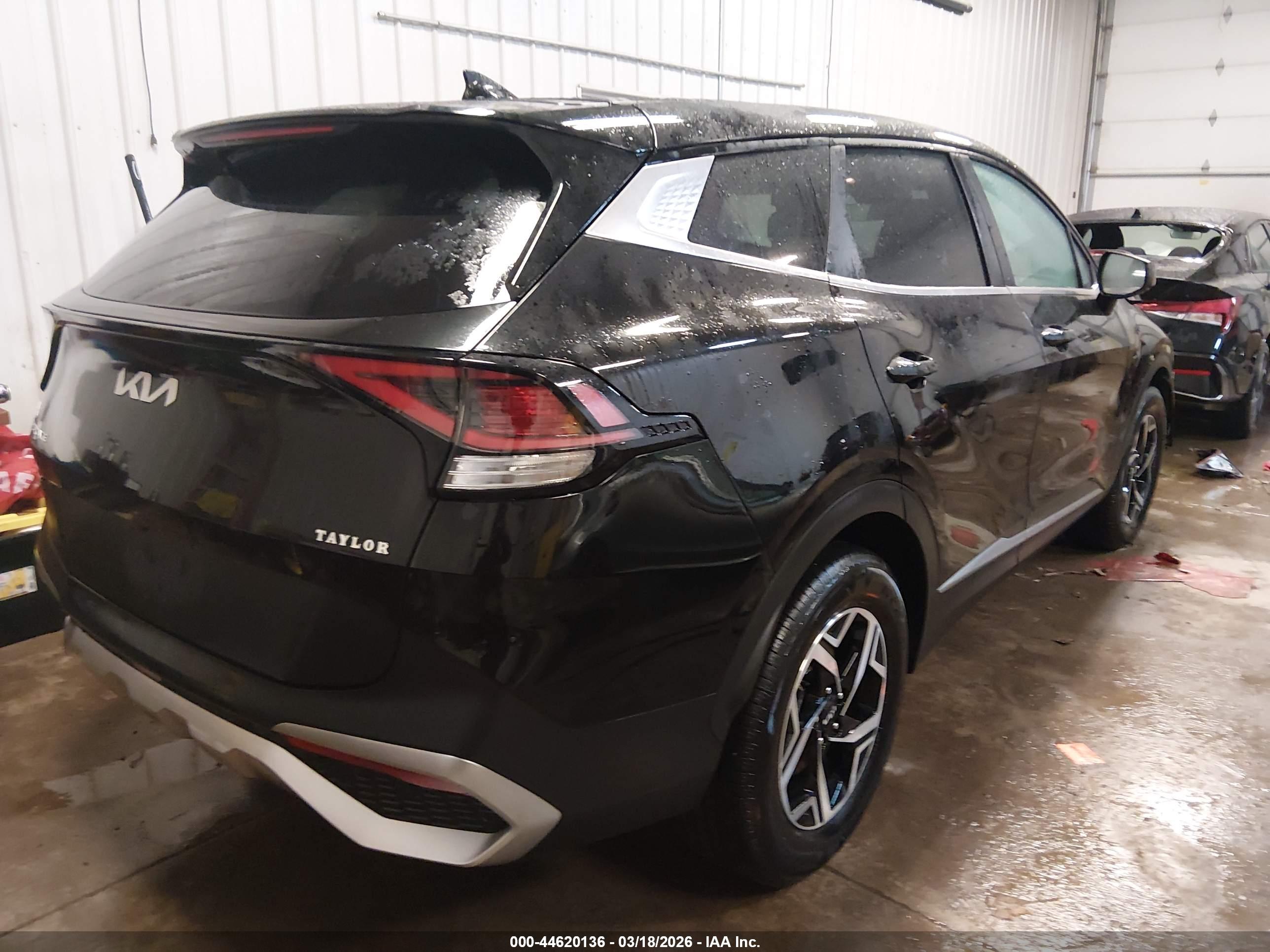 KIA SPORTAGE image 4