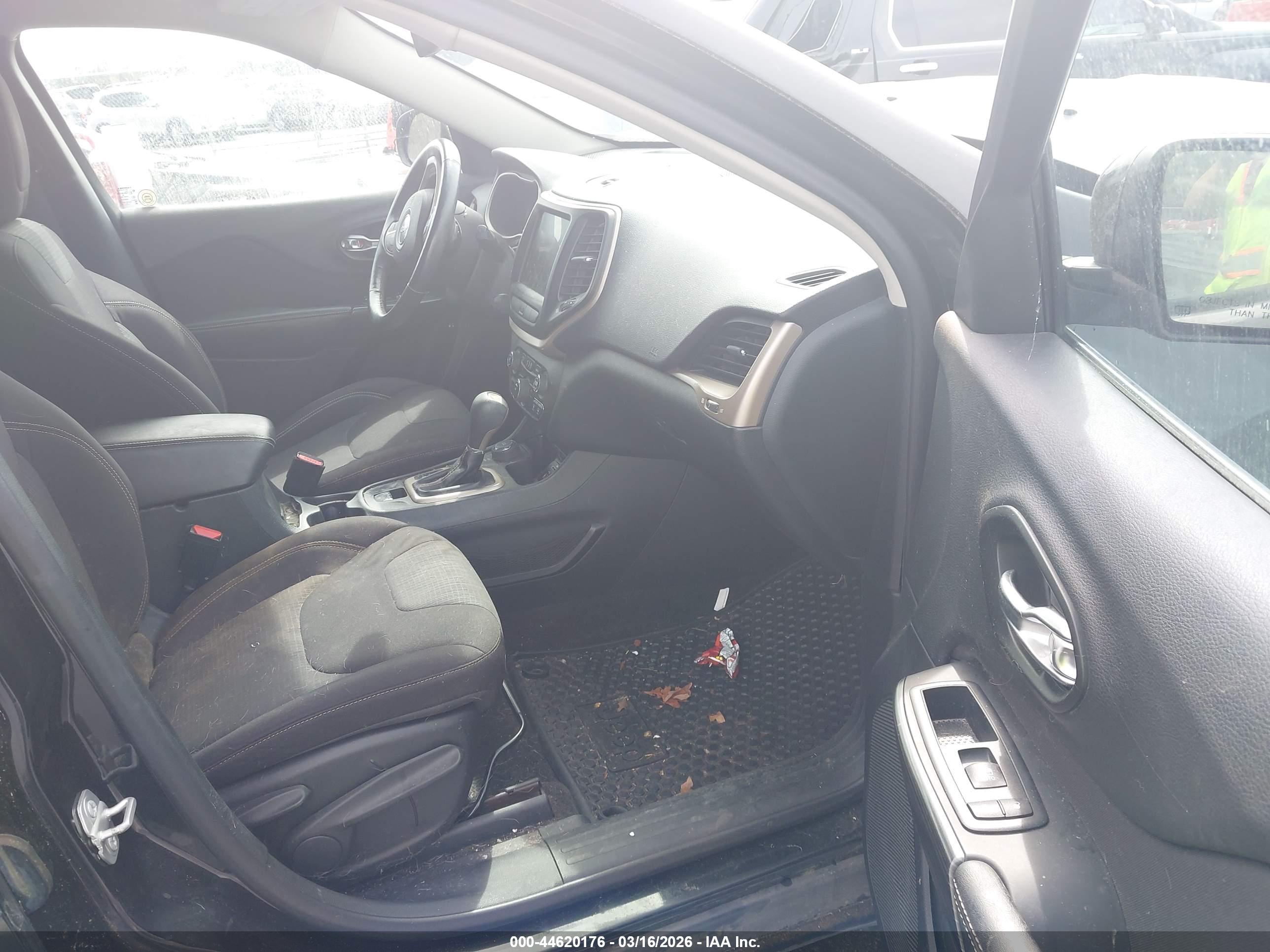 JEEP CHEROKEE image 5