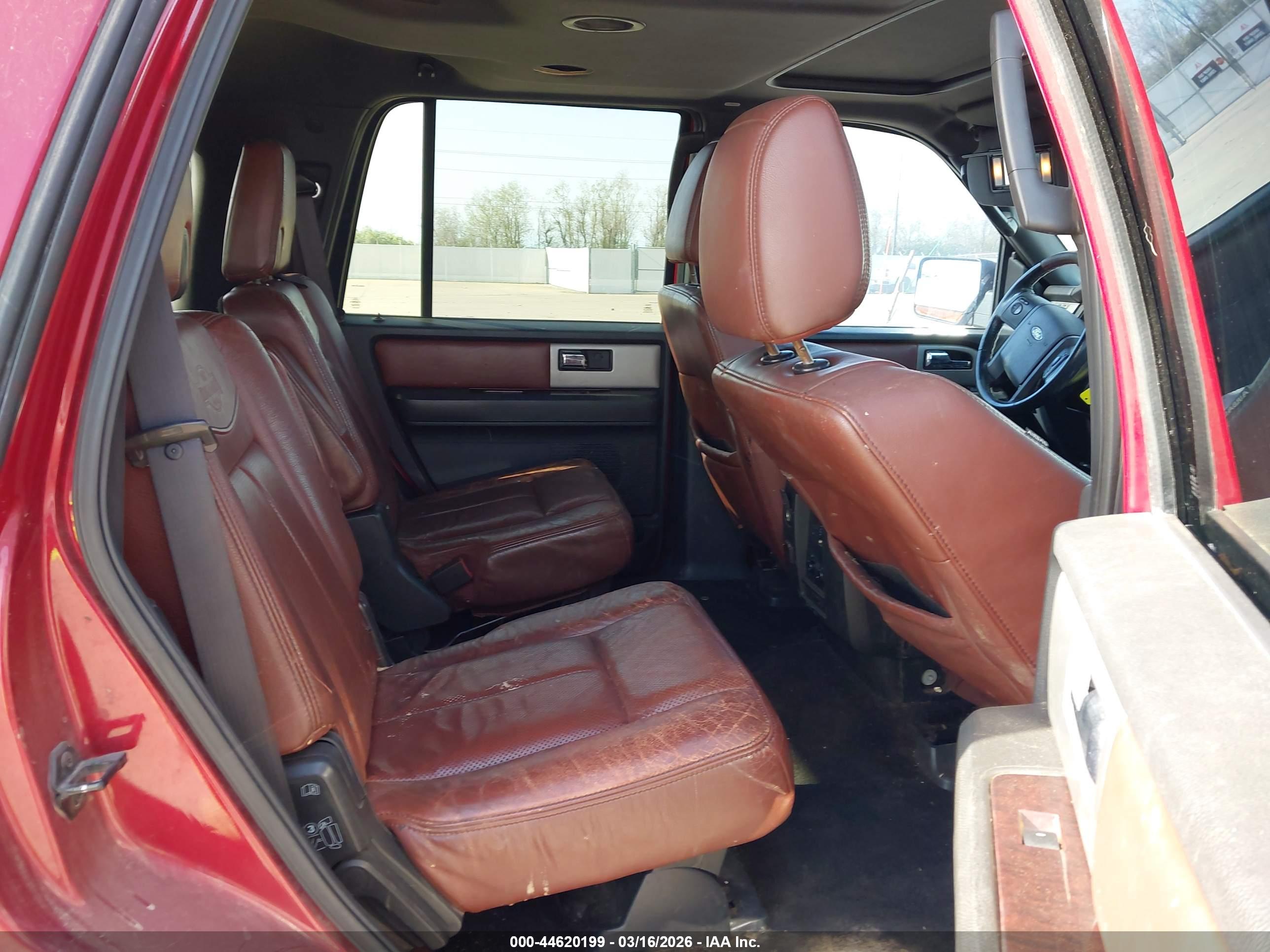 FORD EXPEDITION image 8