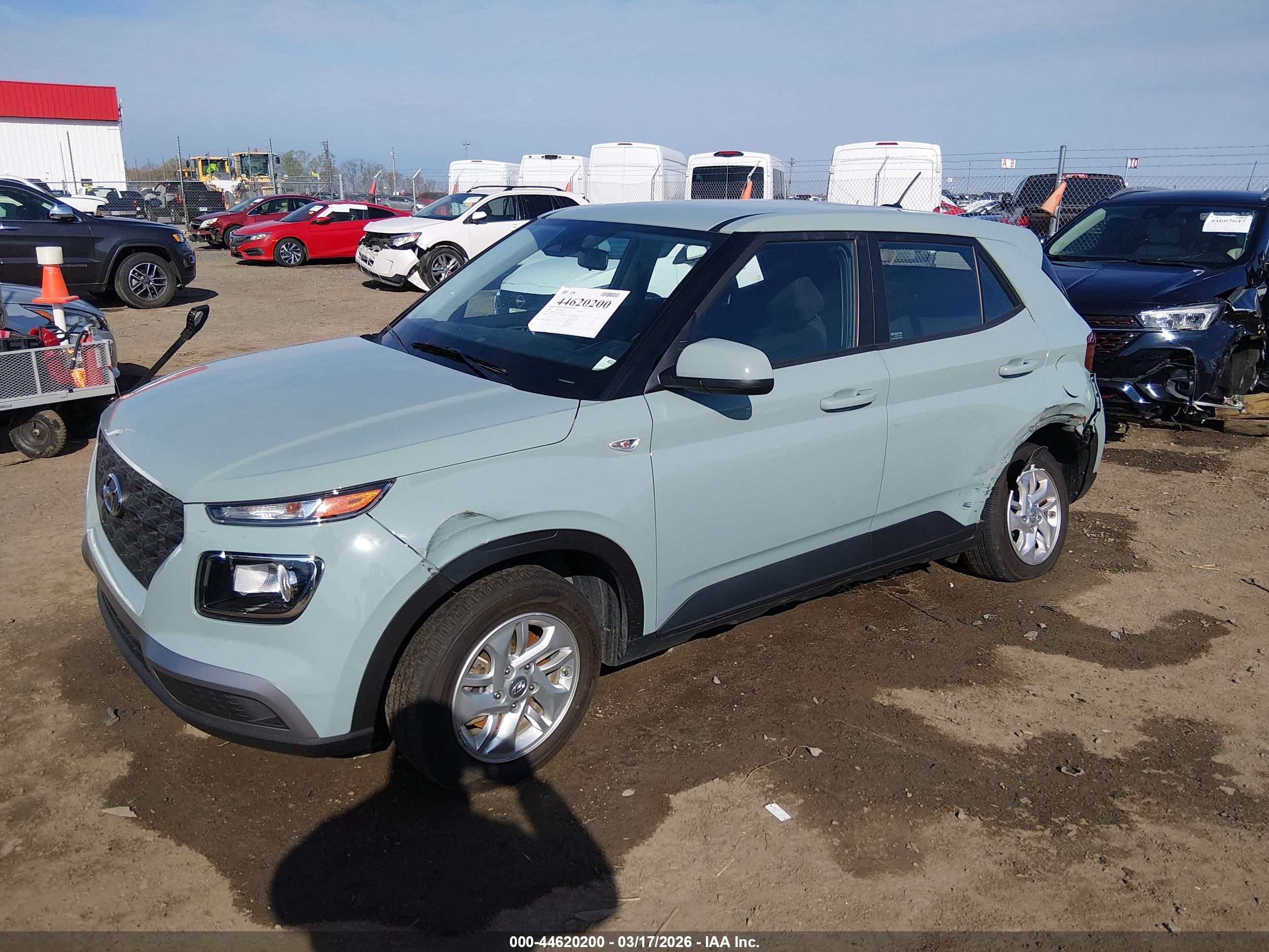 HYUNDAI VENUE image 2