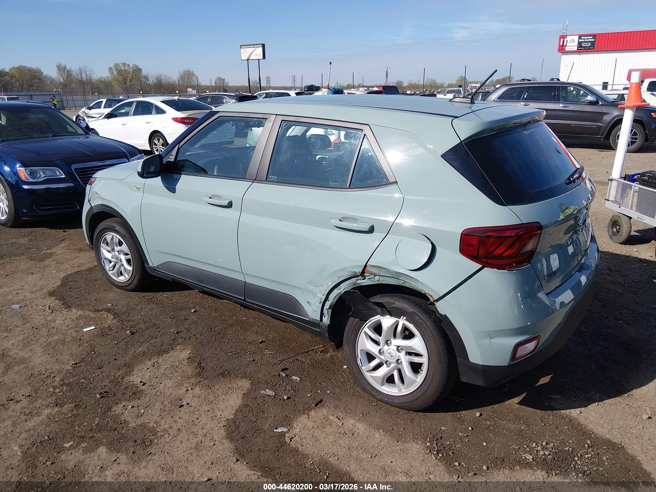 HYUNDAI VENUE image 3