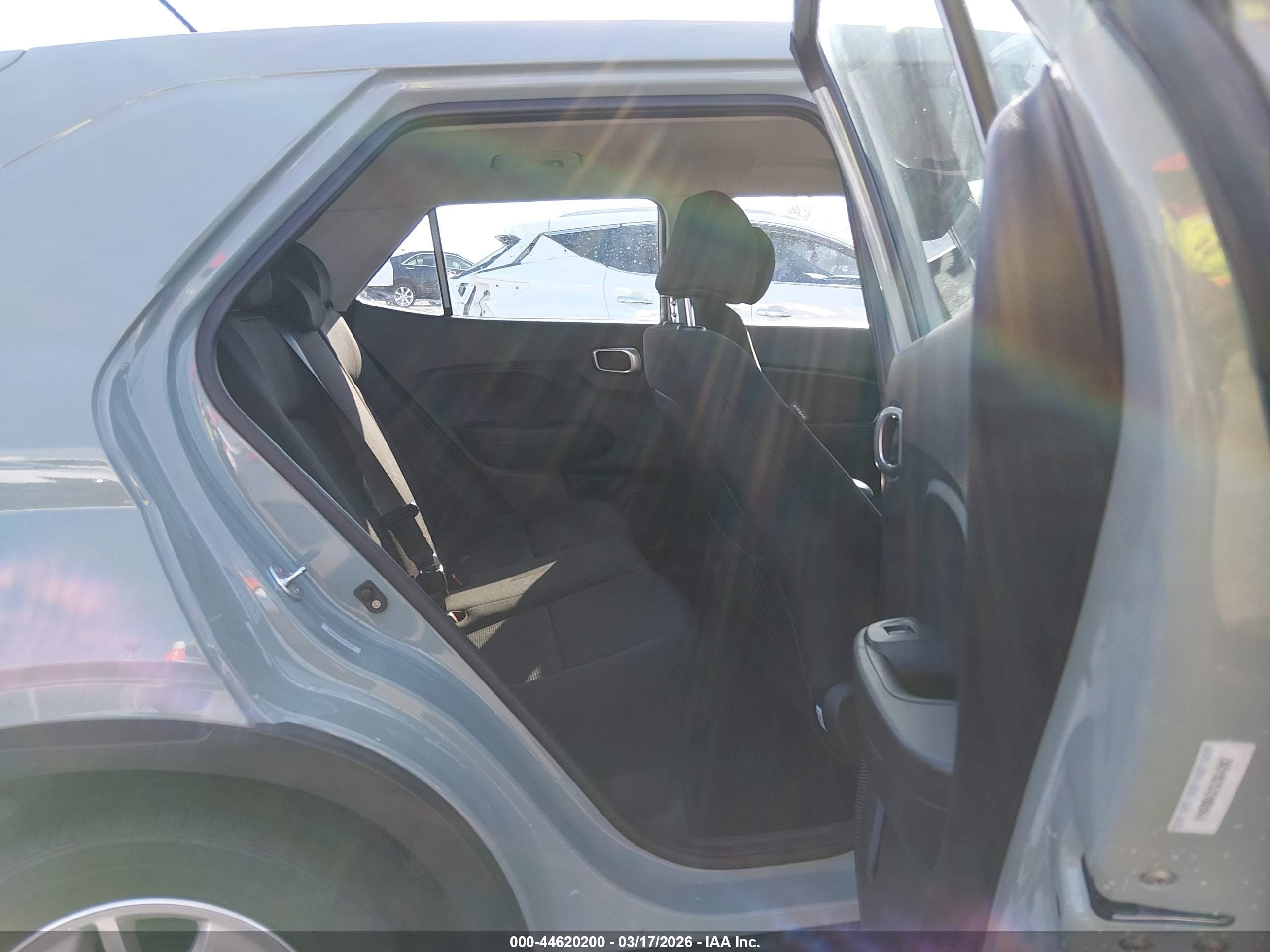 HYUNDAI VENUE image 8
