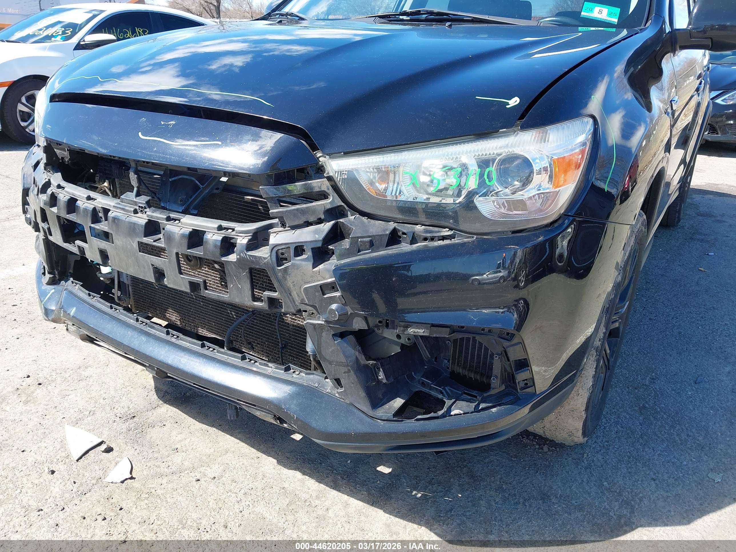 MITSUBISHI OUTLANDER image 6