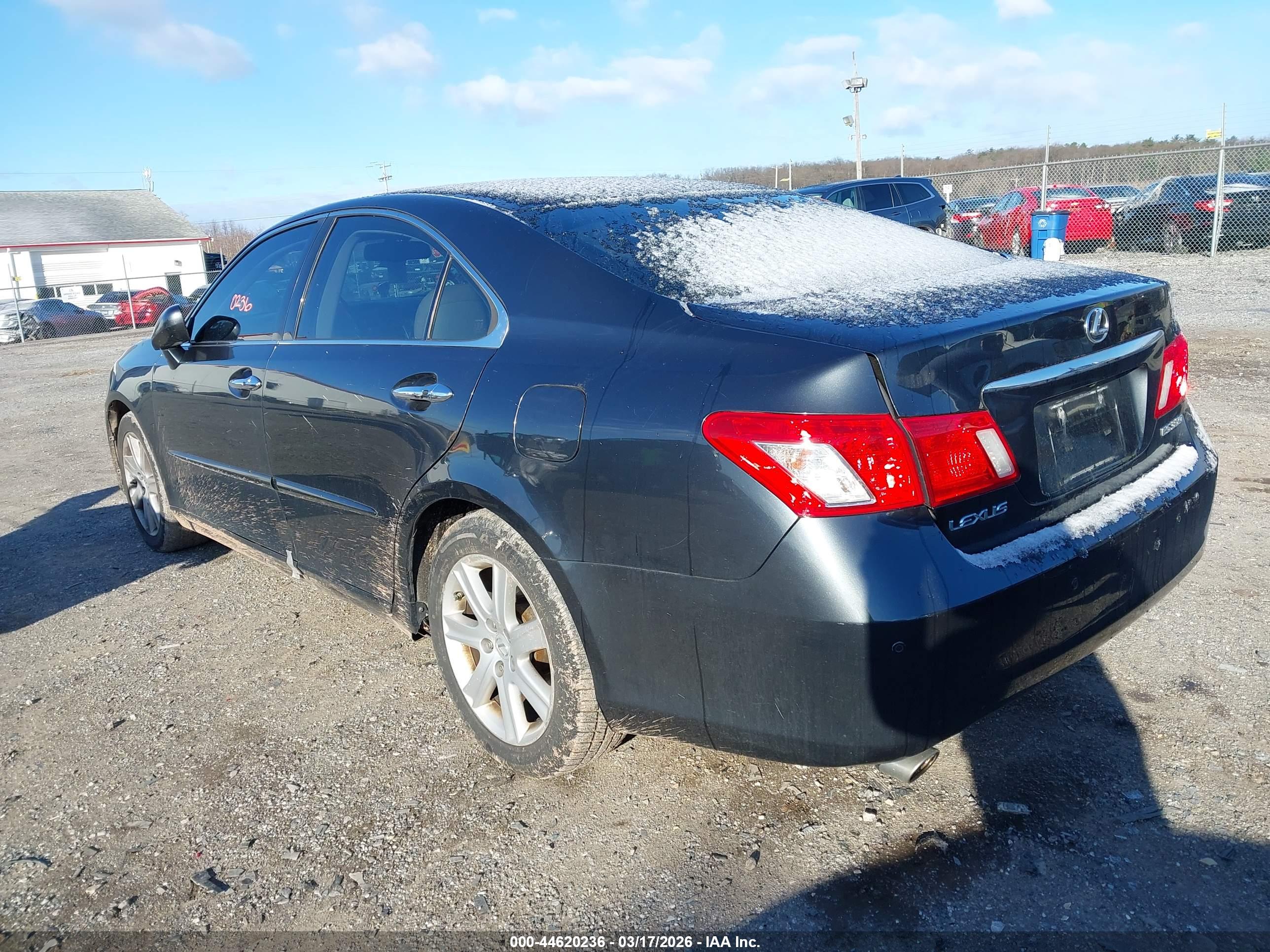 LEXUS ES image 3