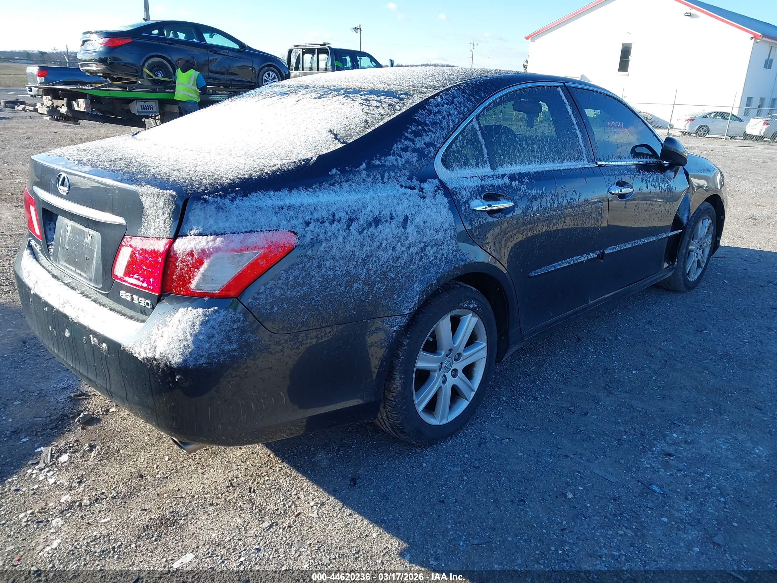 LEXUS ES image 4