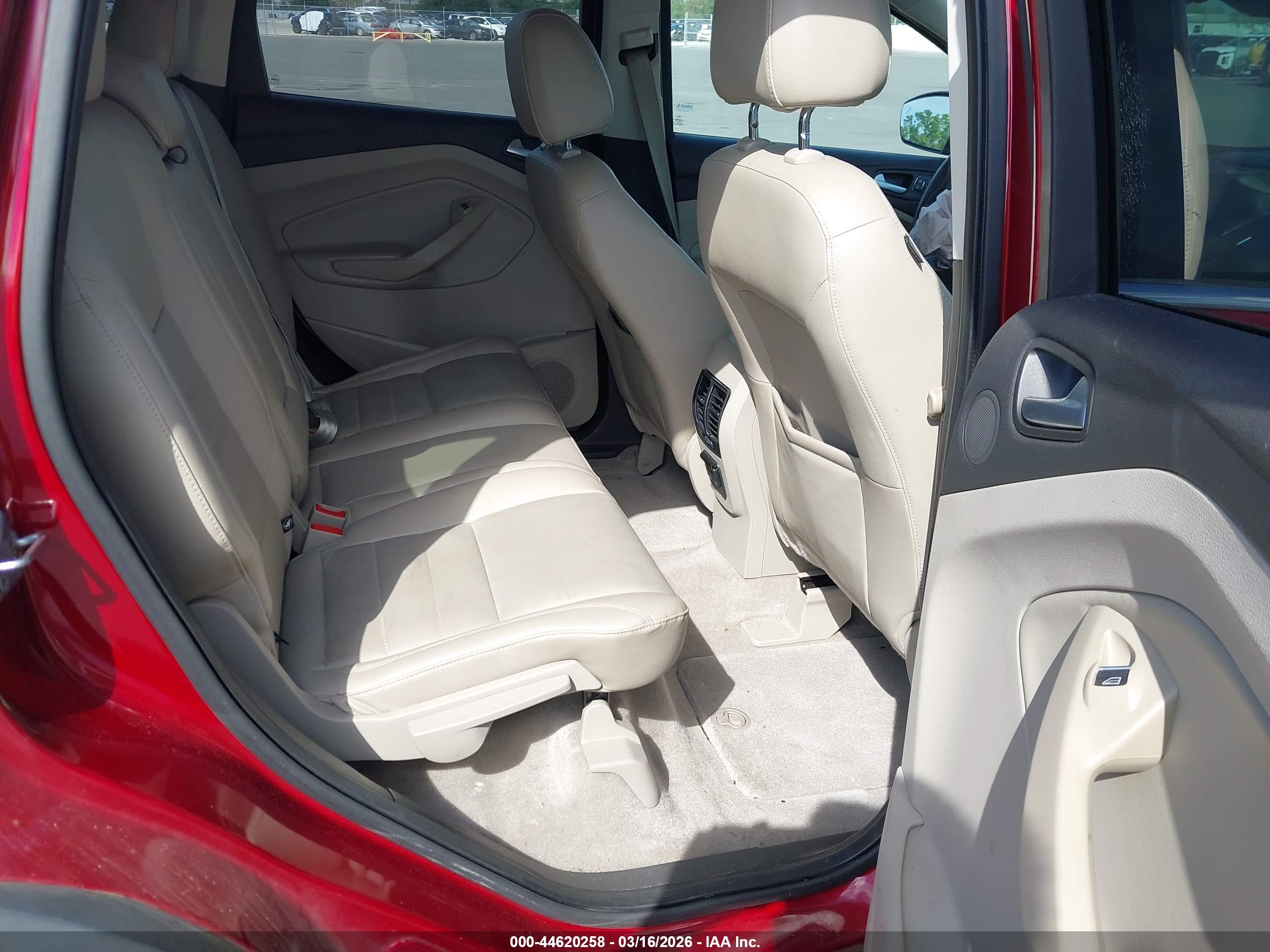 FORD ESCAPE image 8