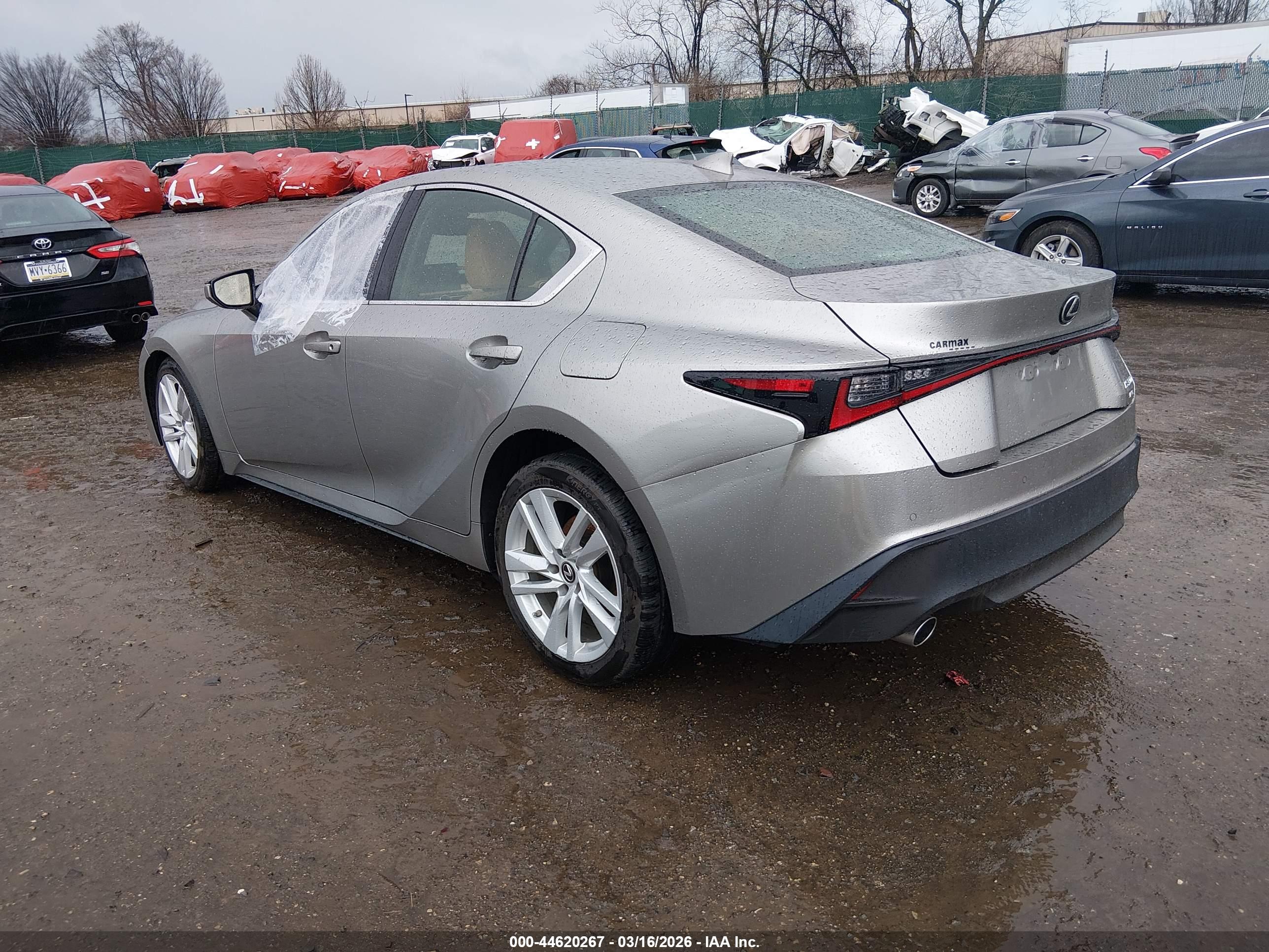 LEXUS IS image 3