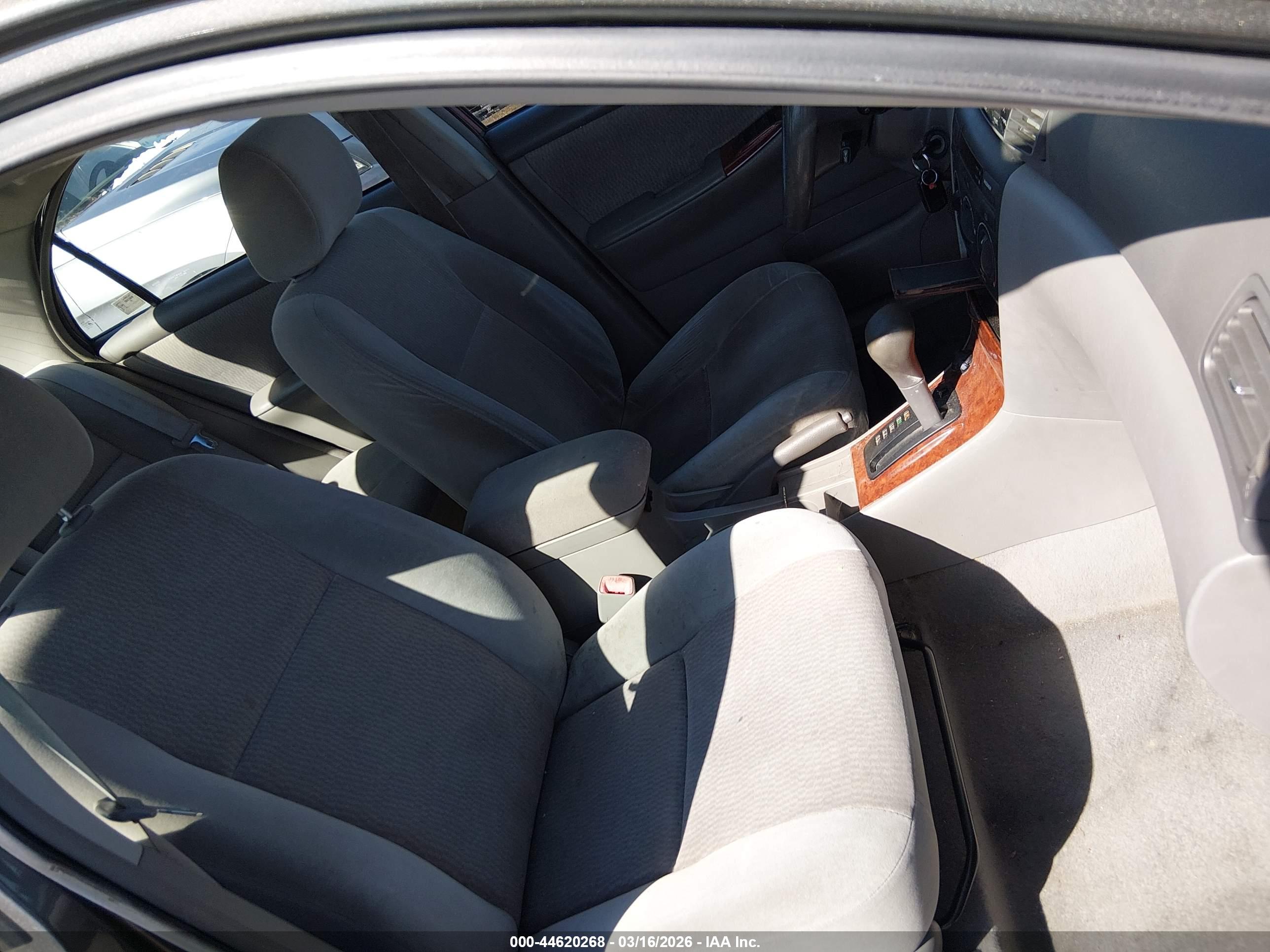 TOYOTA COROLLA image 5