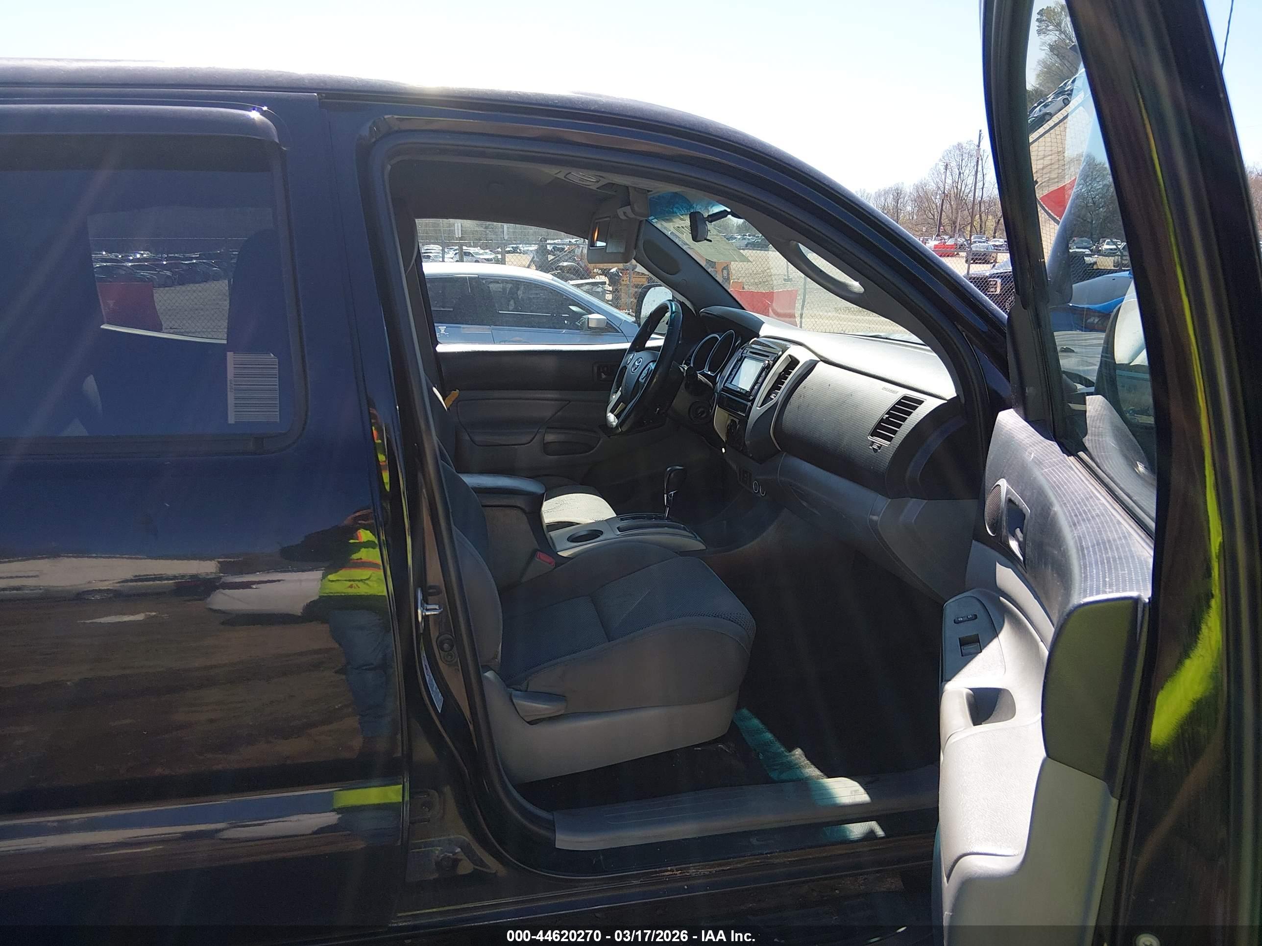 TOYOTA TACOMA image 5