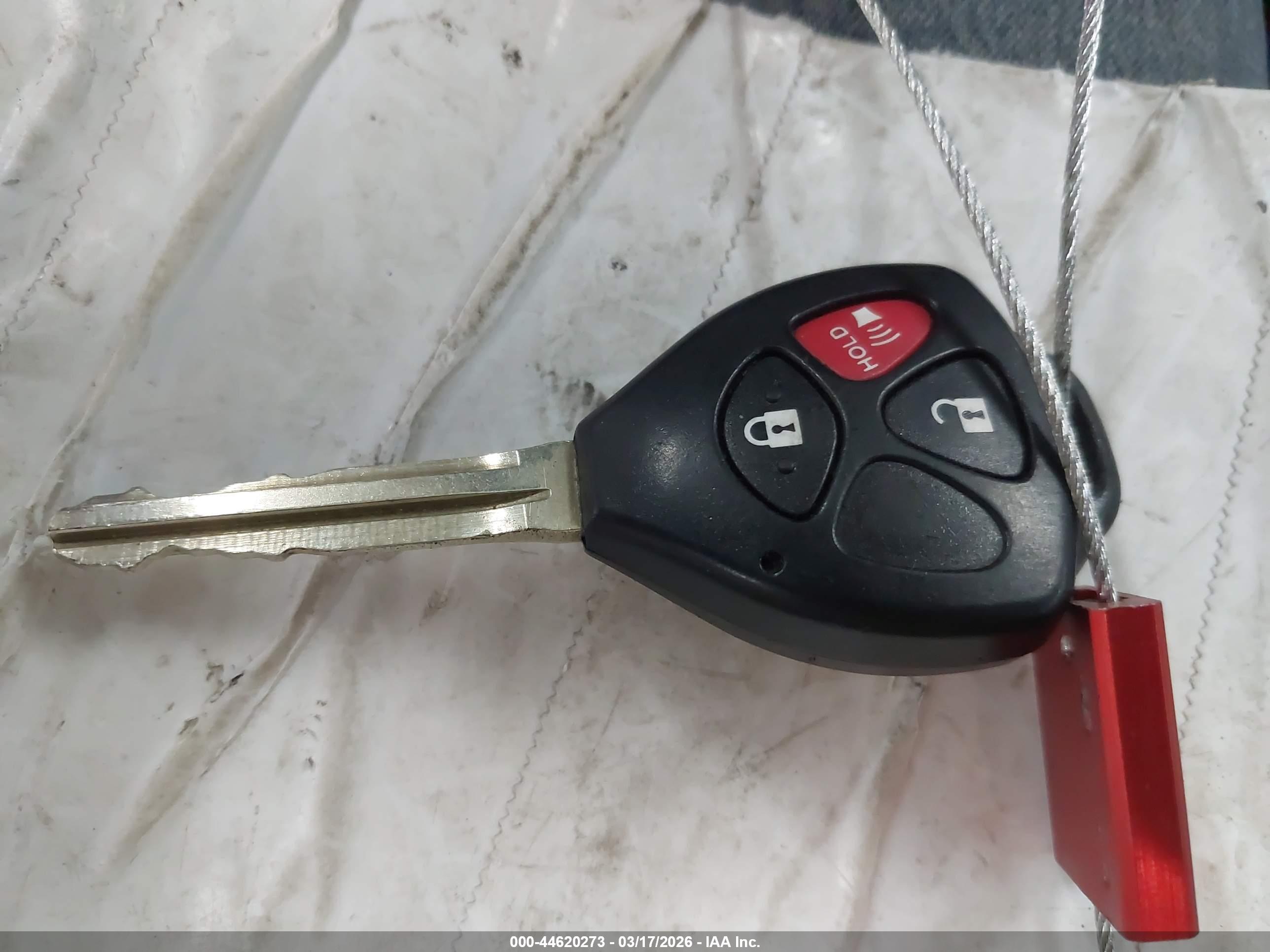 TOYOTA YARIS image 11