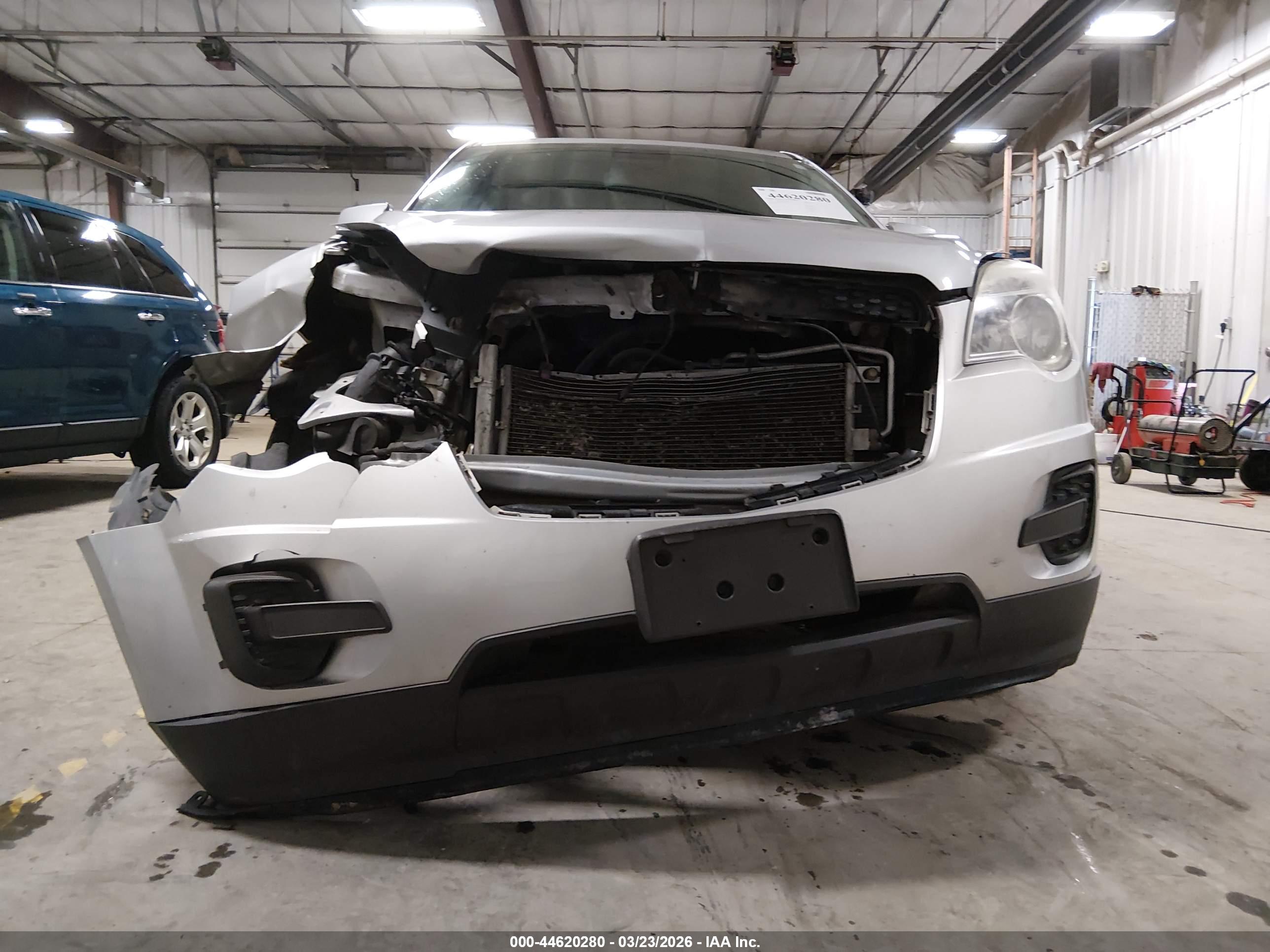 CHEVROLET EQUINOX image 6