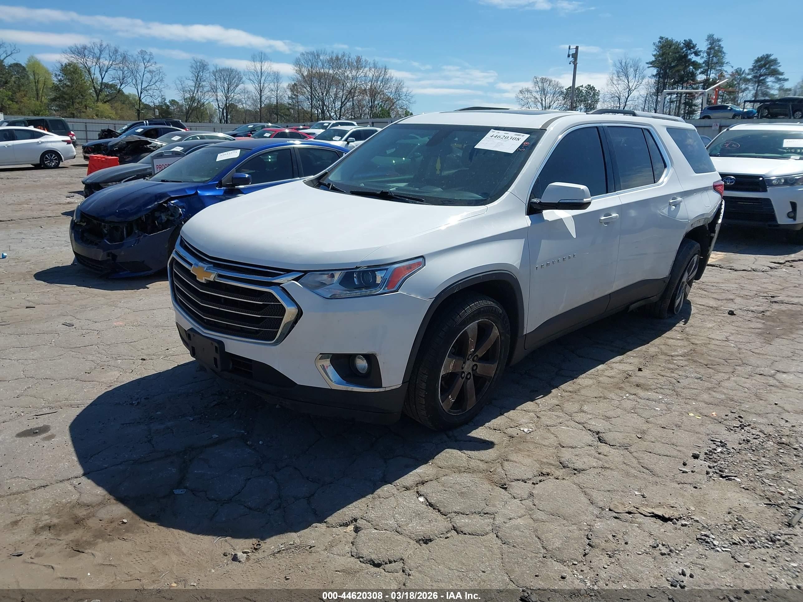 CHEVROLET TRAVERSE image 2