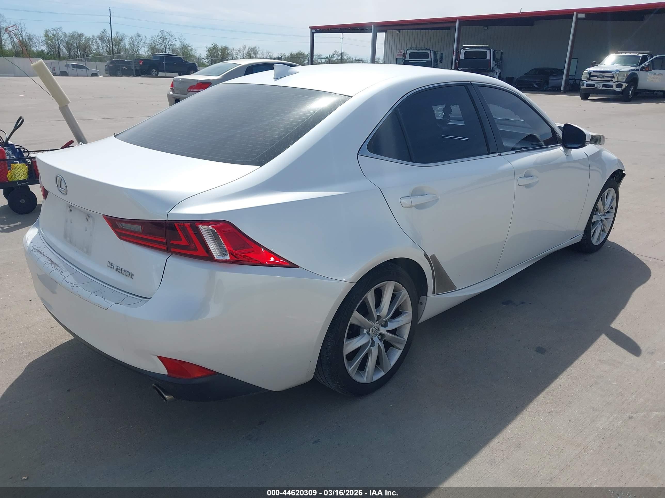 LEXUS IS image 4