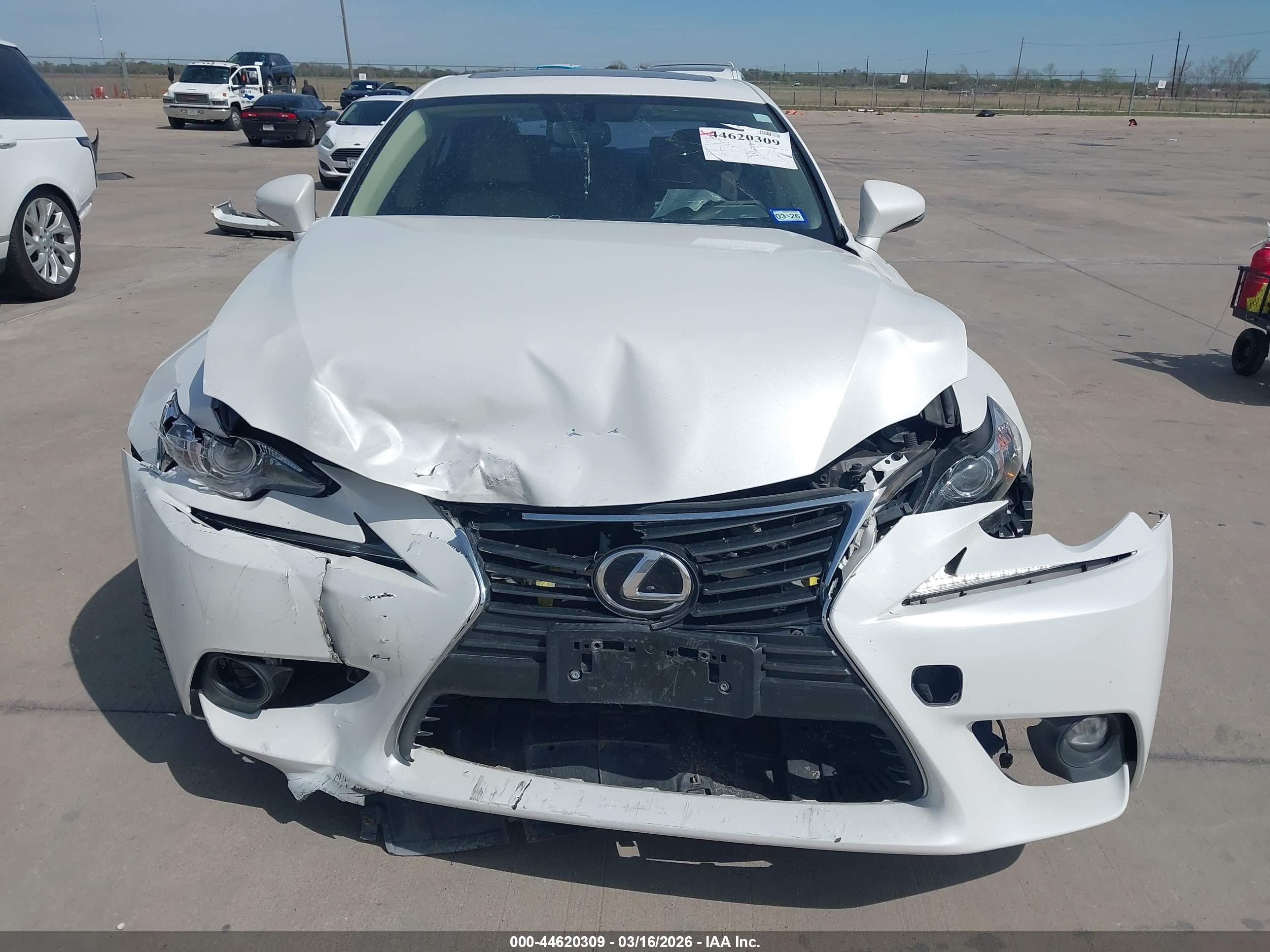 LEXUS IS image 6