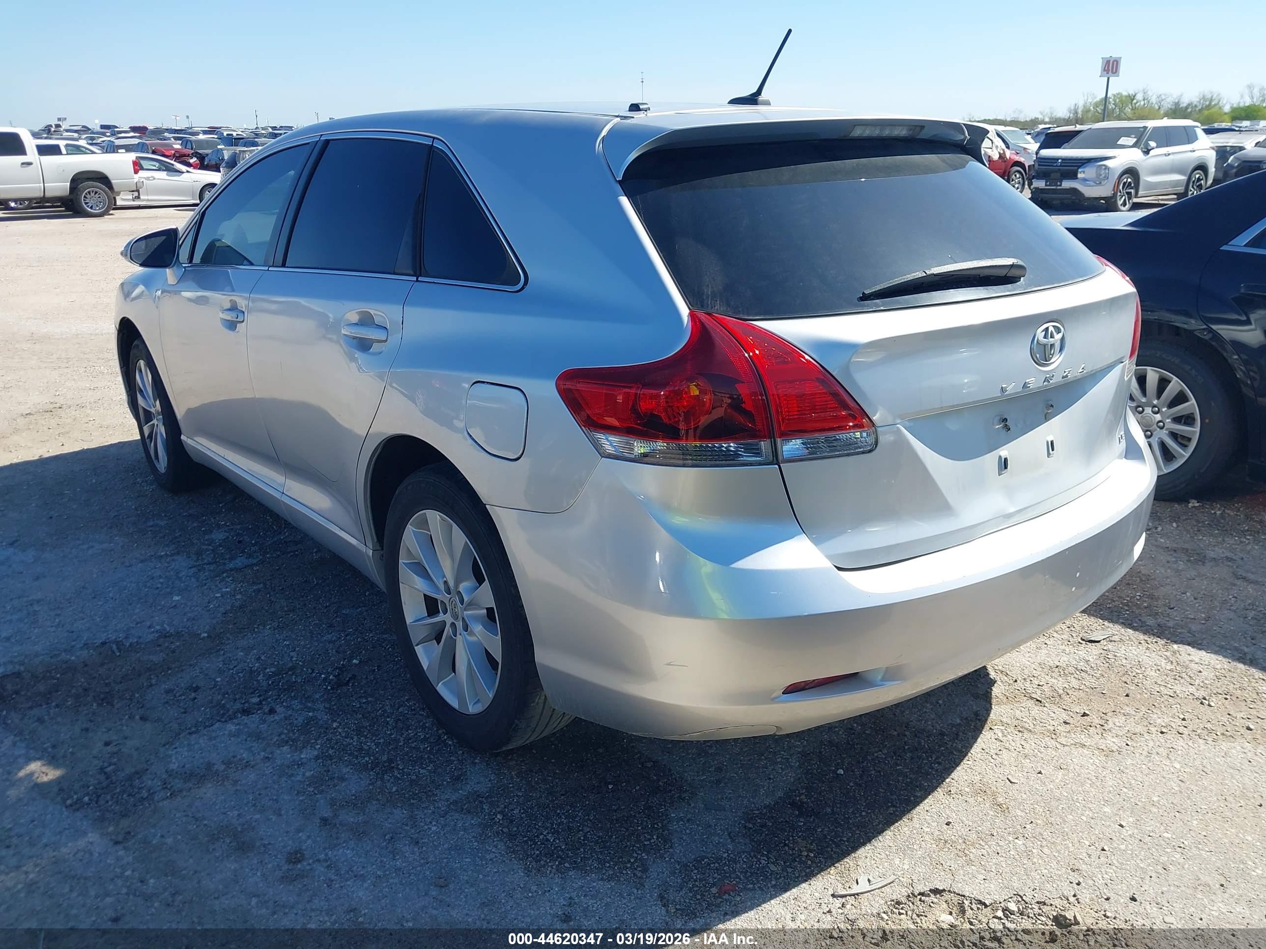 TOYOTA VENZA image 3