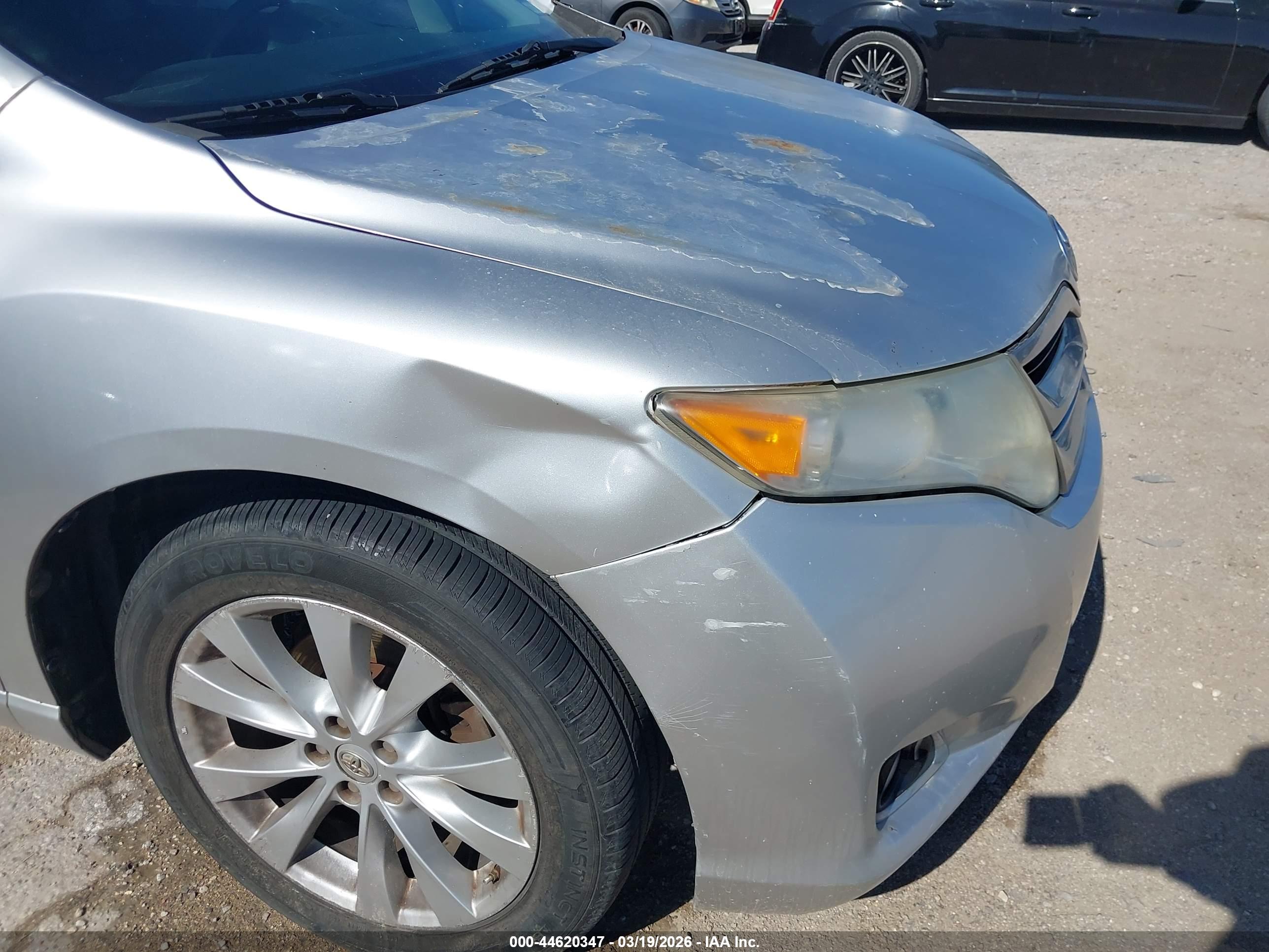 TOYOTA VENZA image 6