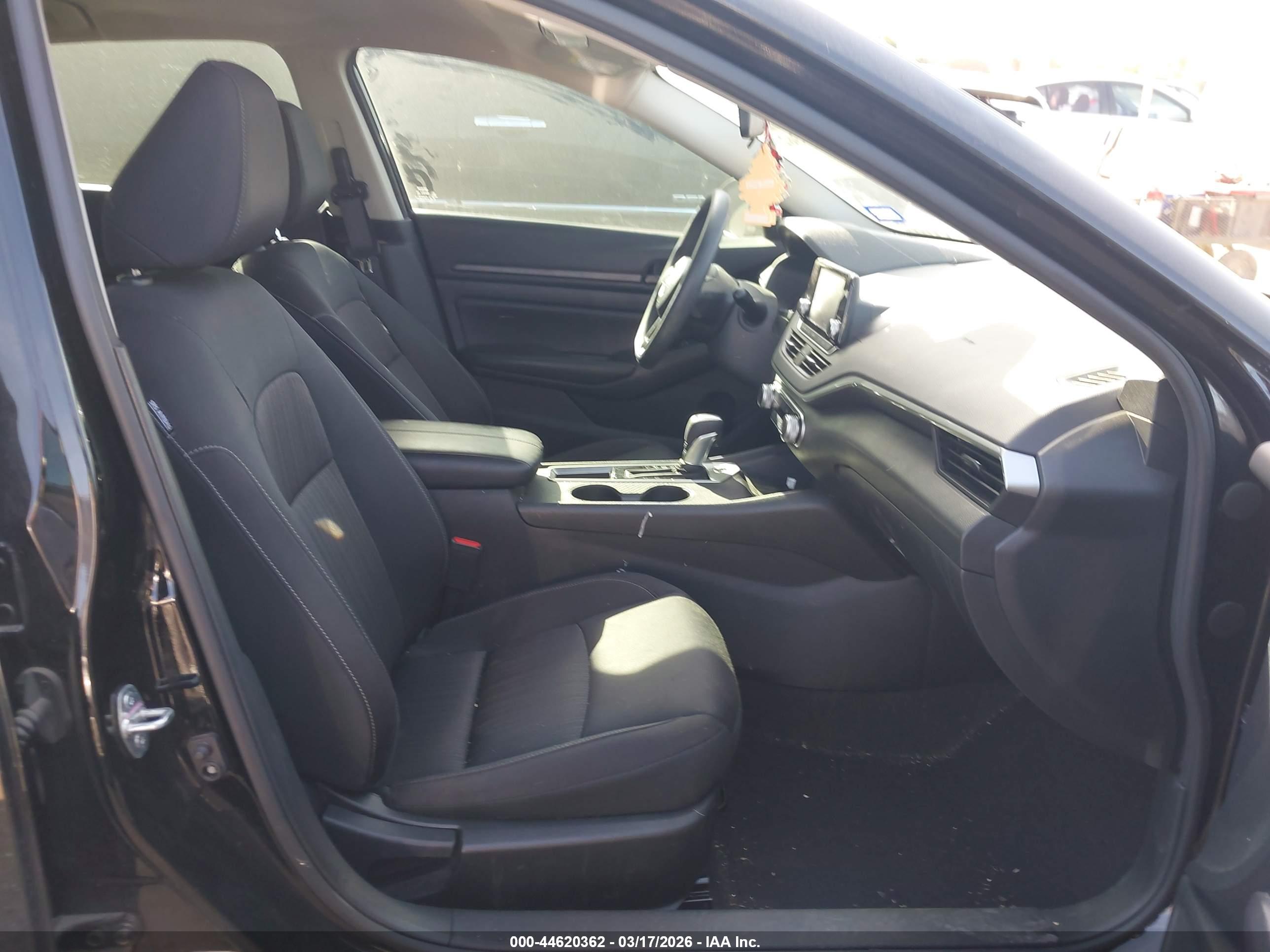 NISSAN ALTIMA image 5