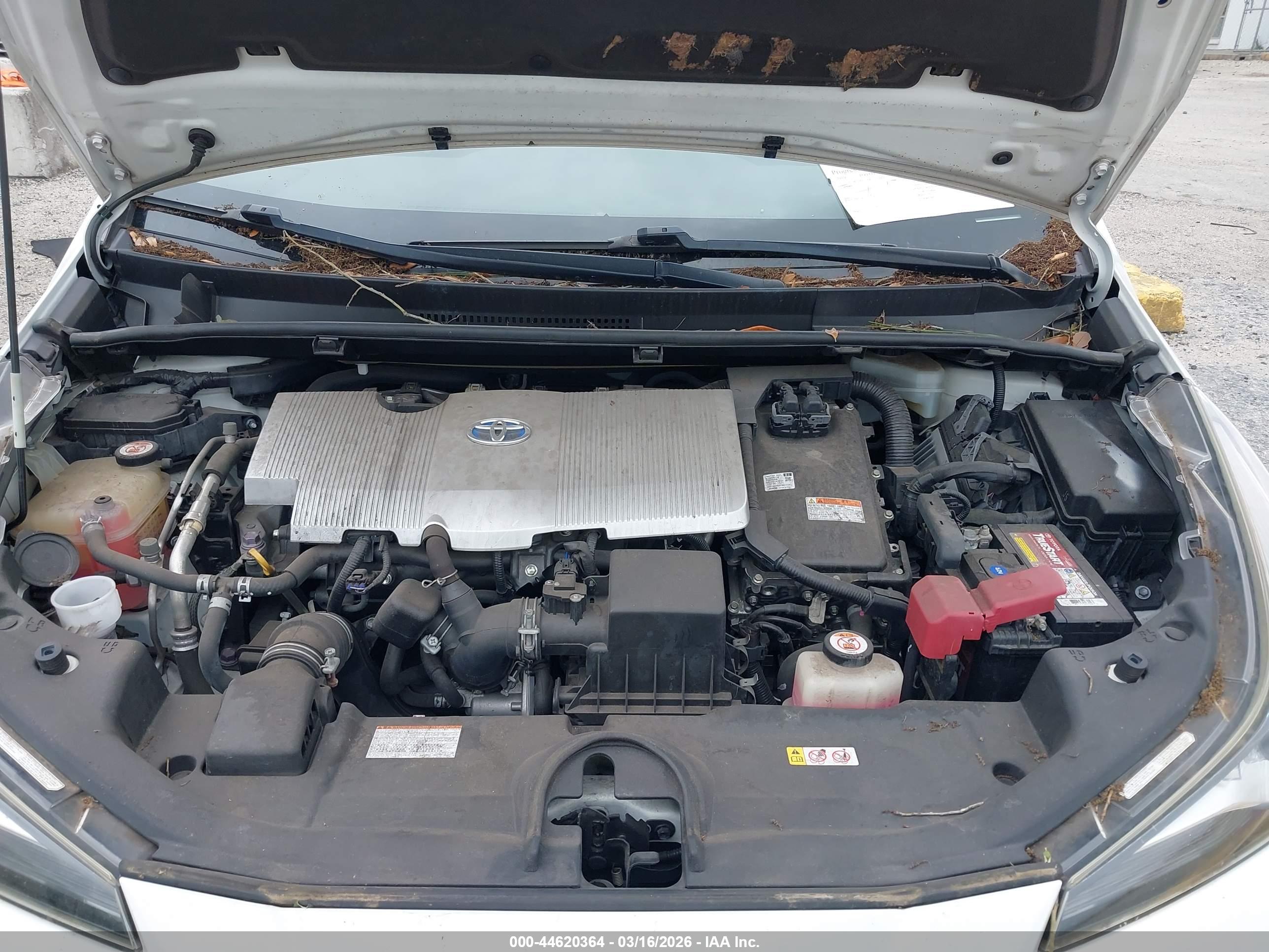 TOYOTA PRIUS image 10