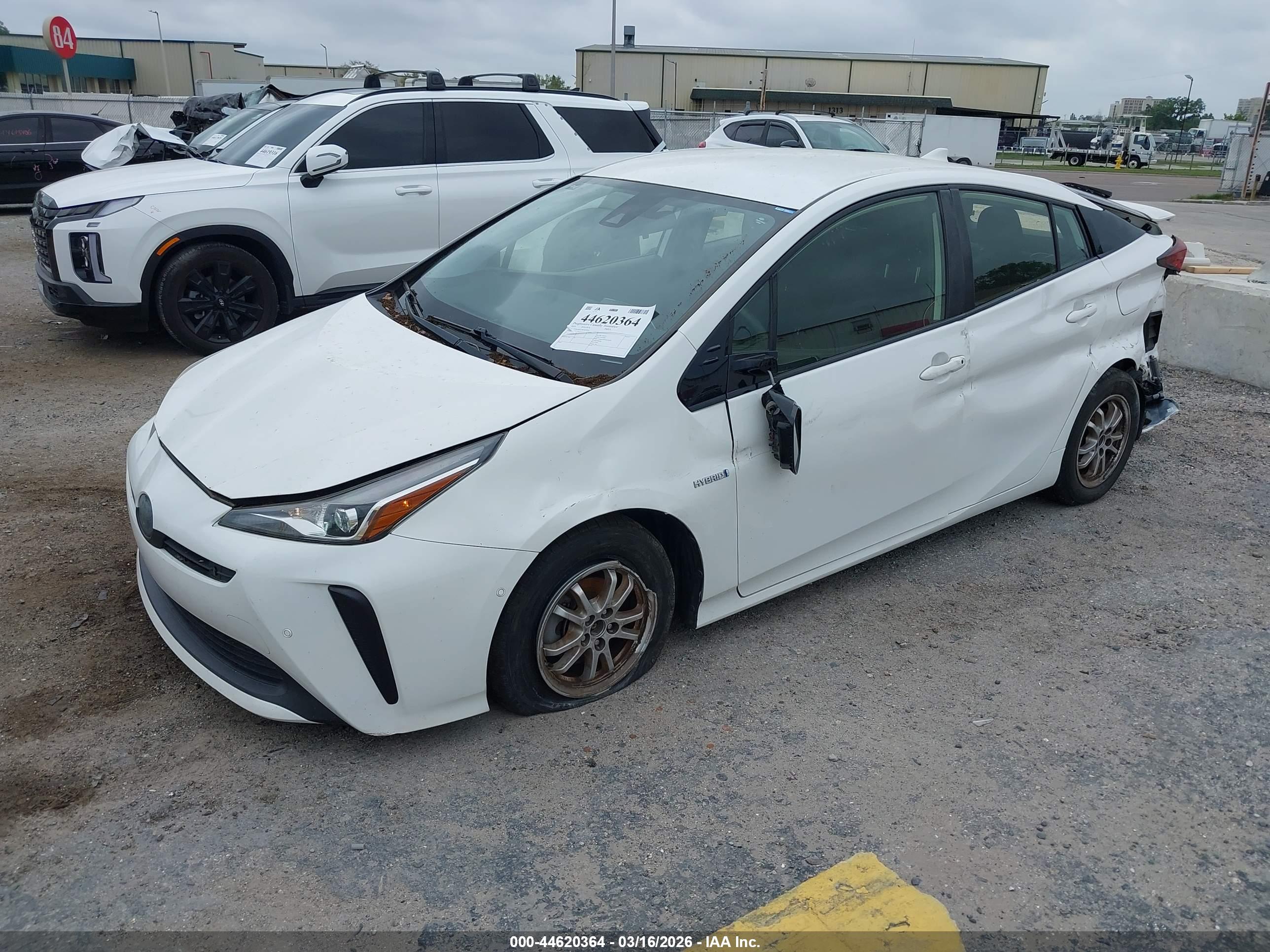TOYOTA PRIUS image 2