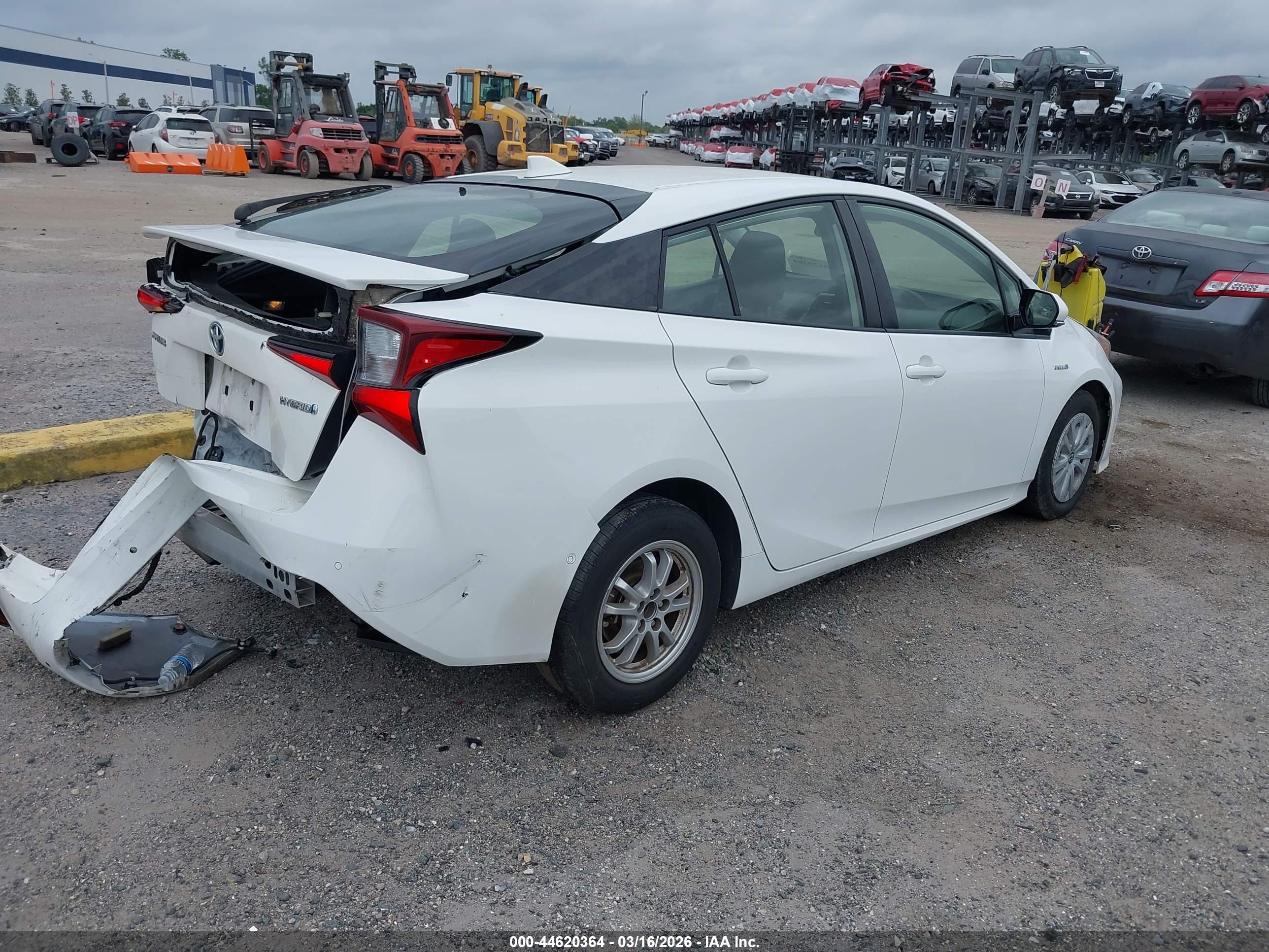 TOYOTA PRIUS image 4