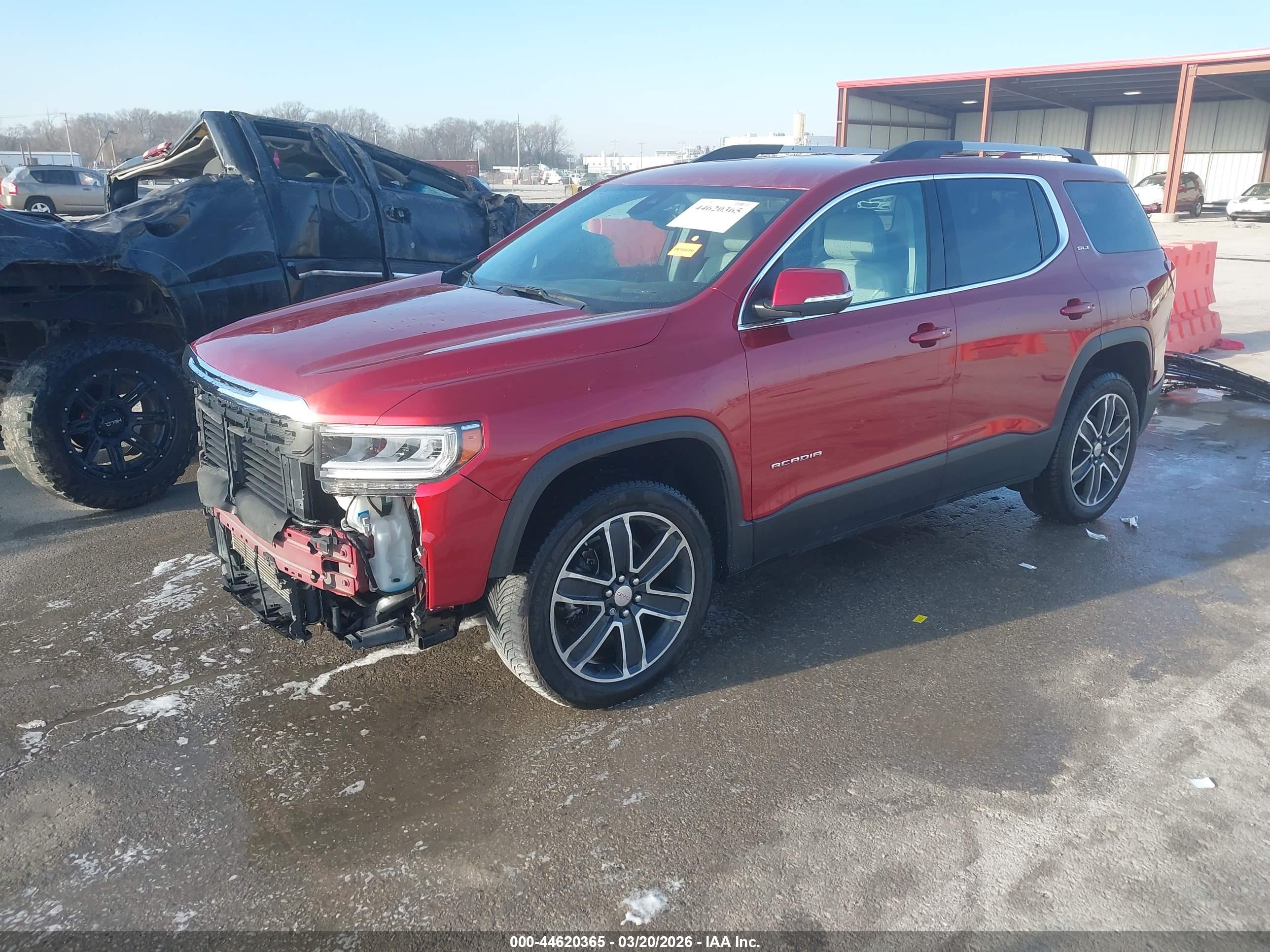 GMC ACADIA image 2