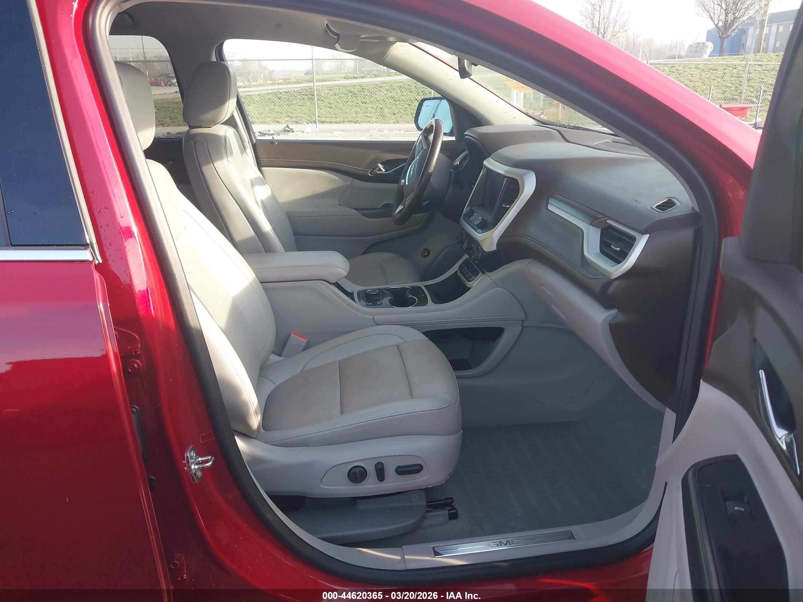 GMC ACADIA image 5