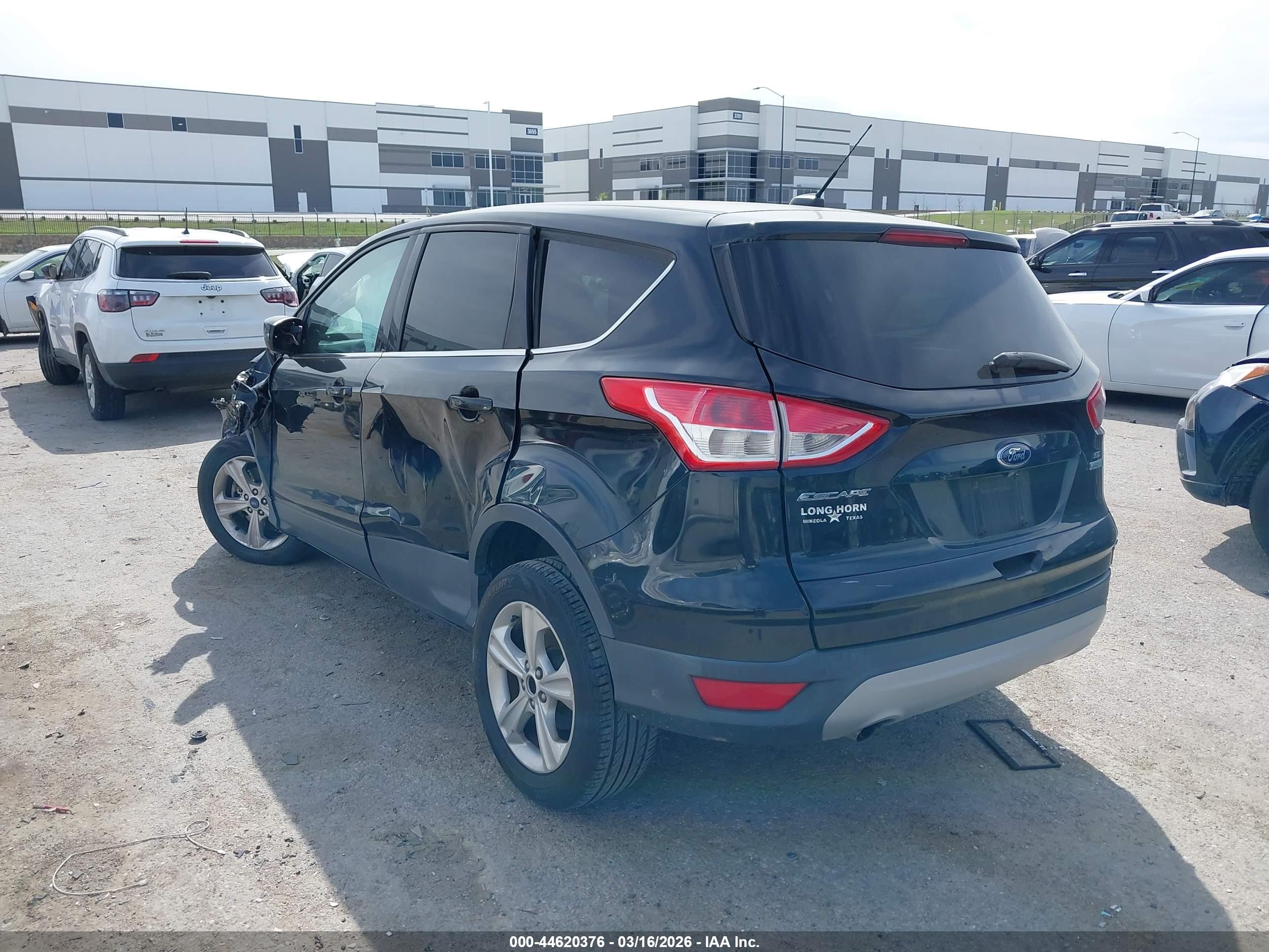 FORD ESCAPE image 3