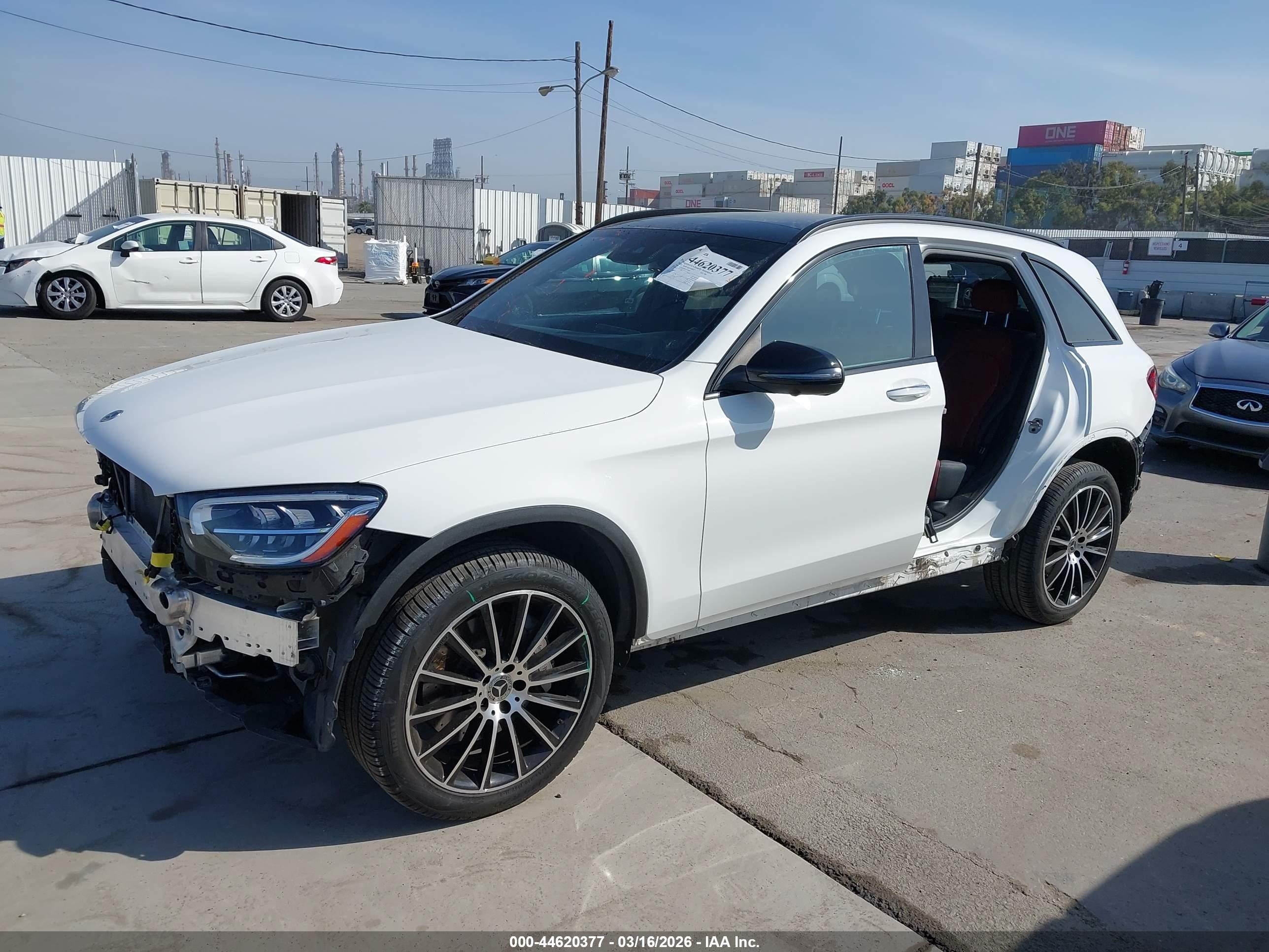 MERCEDES-BENZ GLC image 2