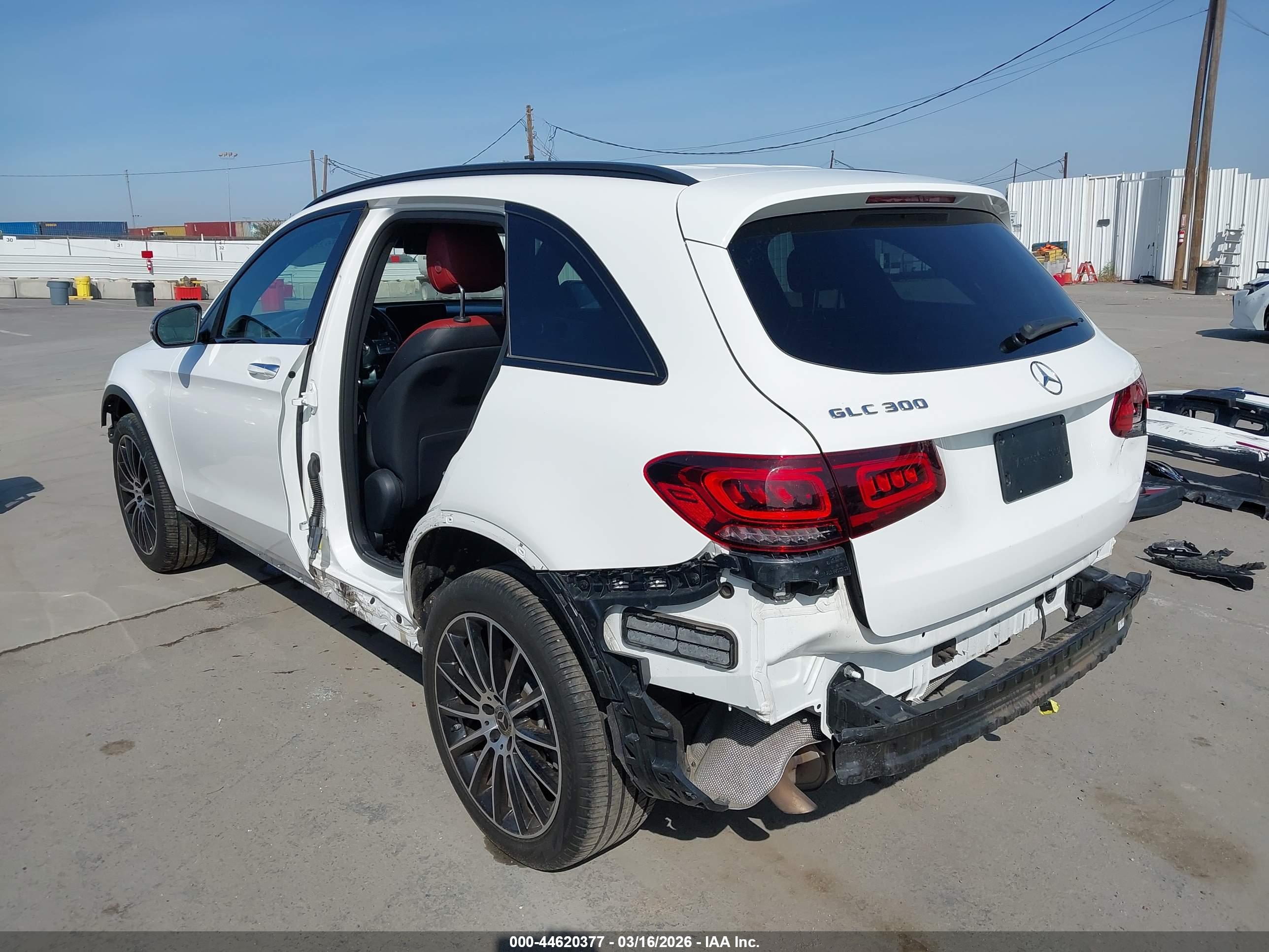 MERCEDES-BENZ GLC image 6