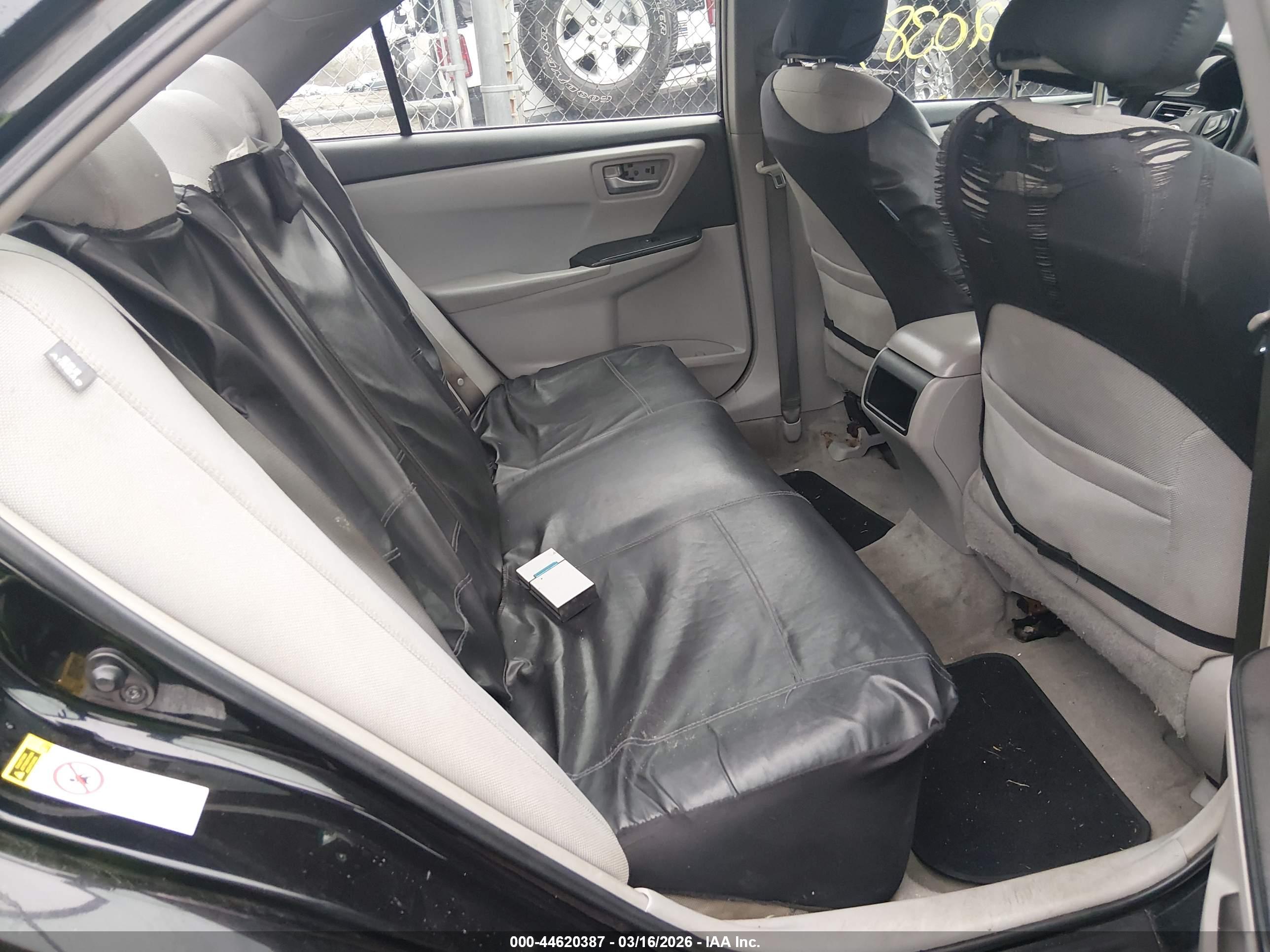 TOYOTA CAMRY image 8