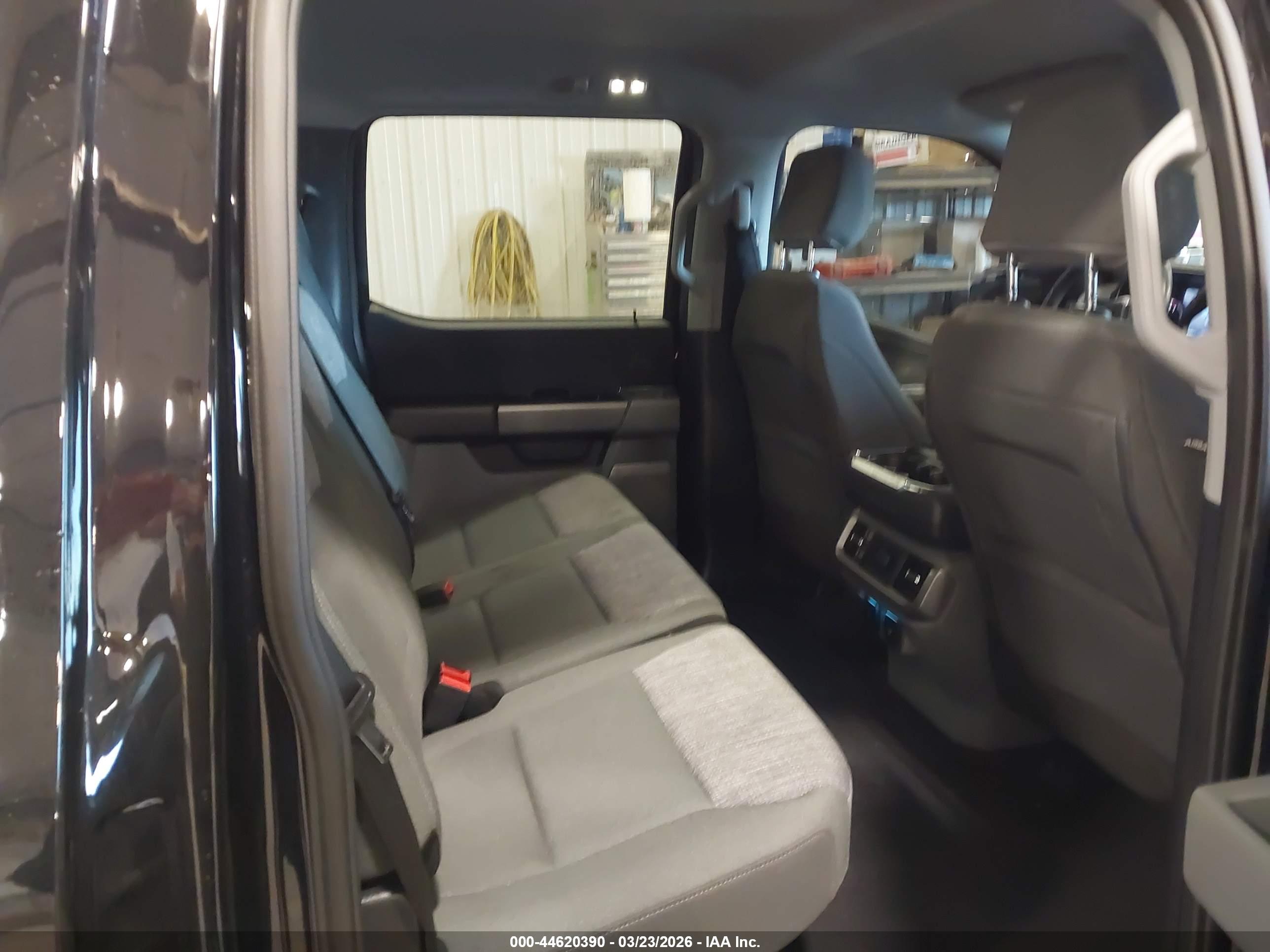 FORD F-150 image 8