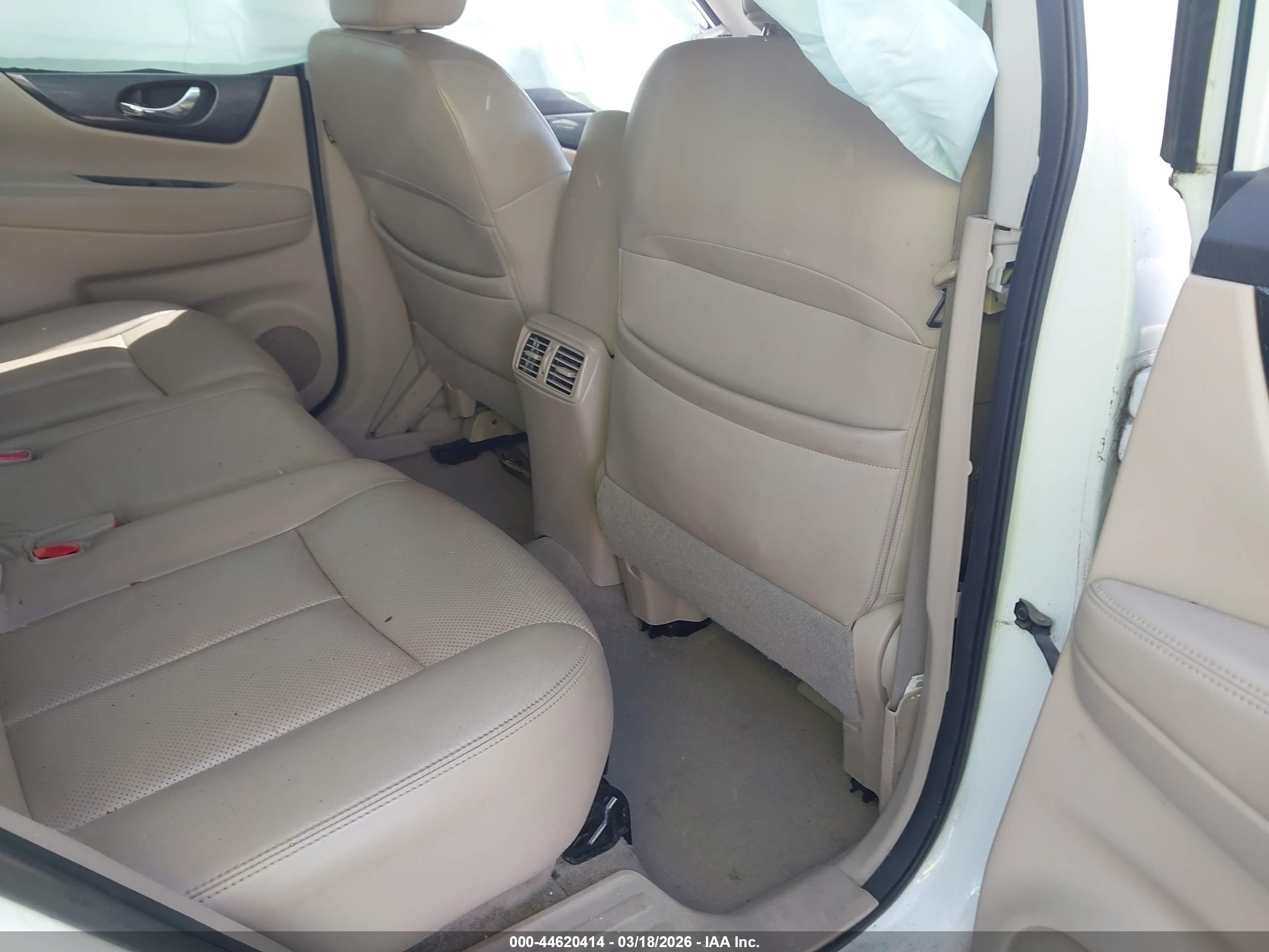 NISSAN ROGUE image 8