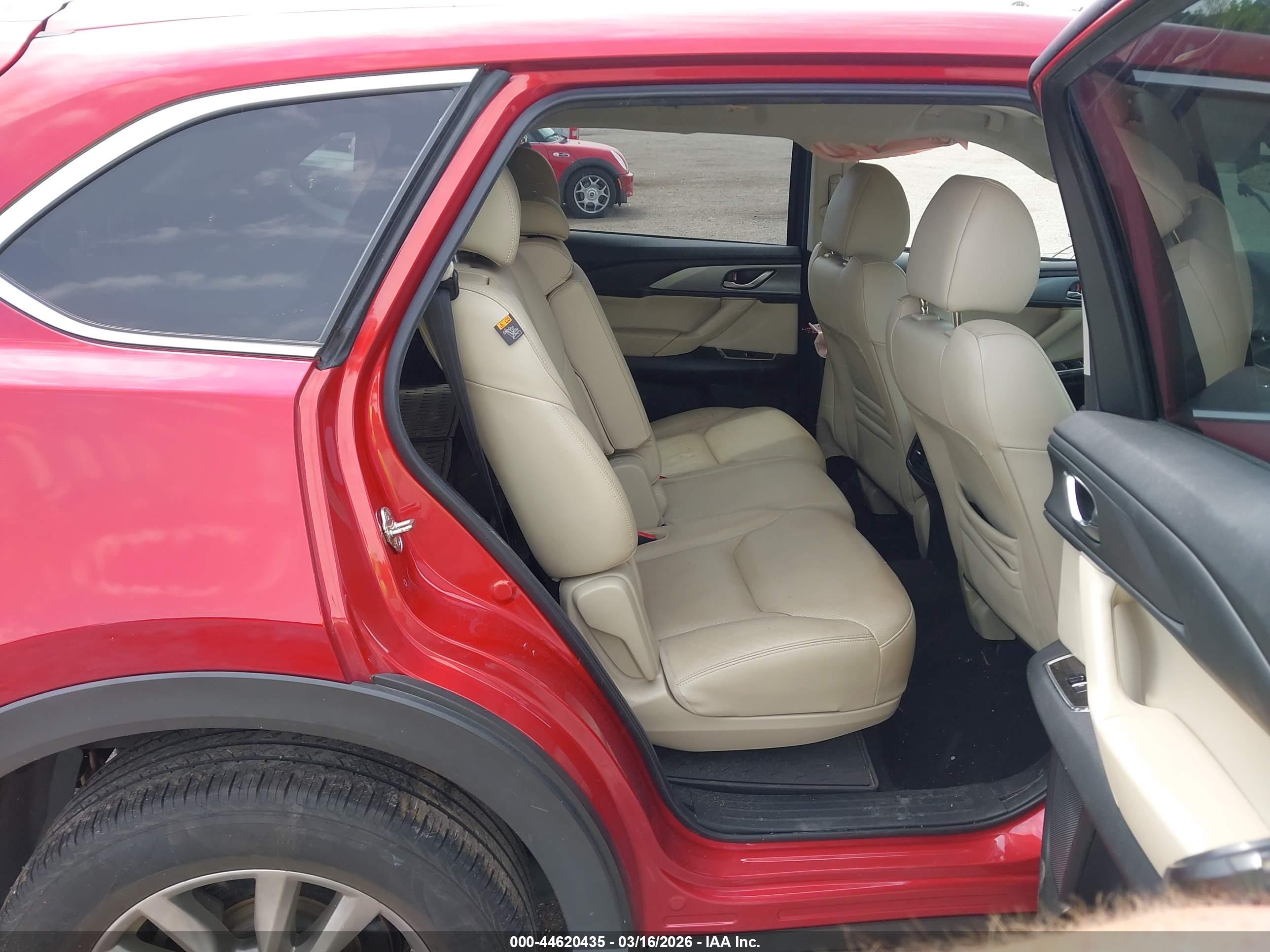 MAZDA CX-9 image 8