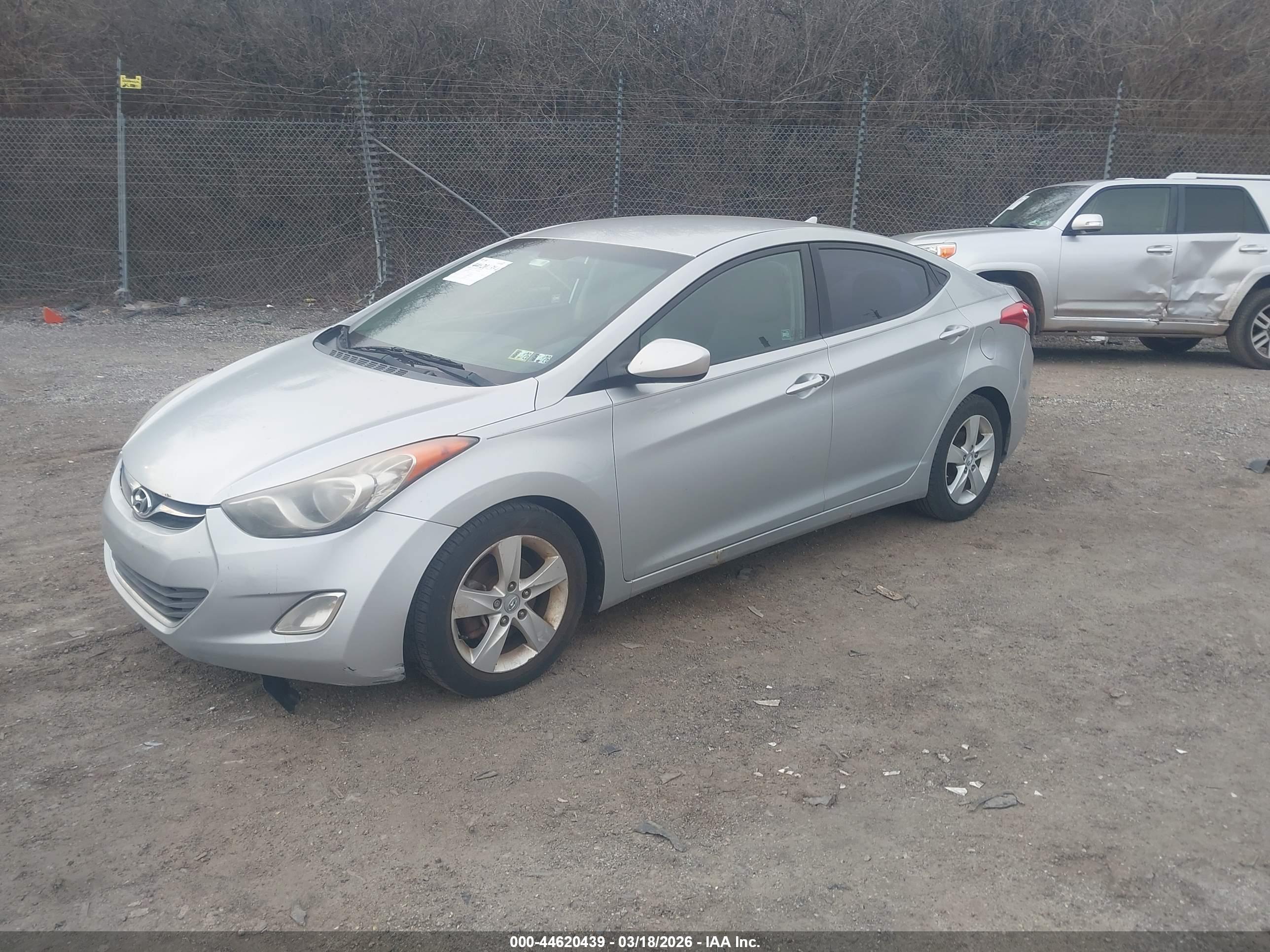 HYUNDAI ELANTRA image 2
