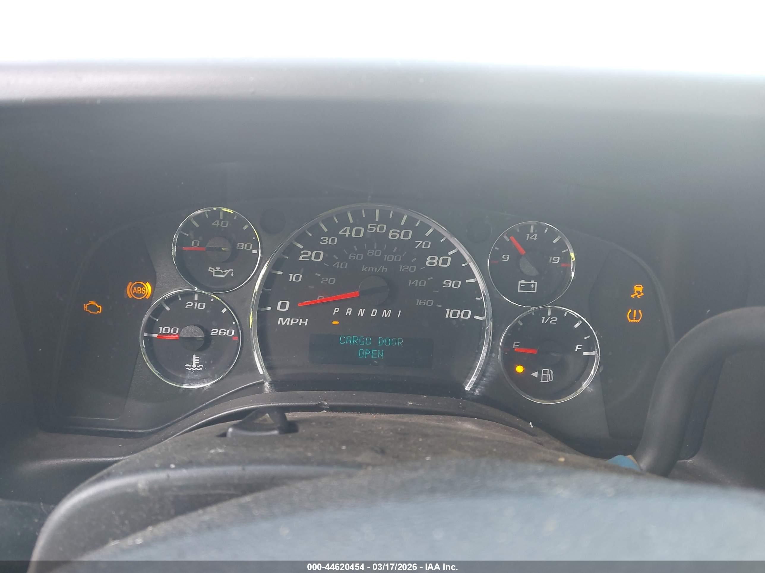 CHEVROLET EXPRESS image 7