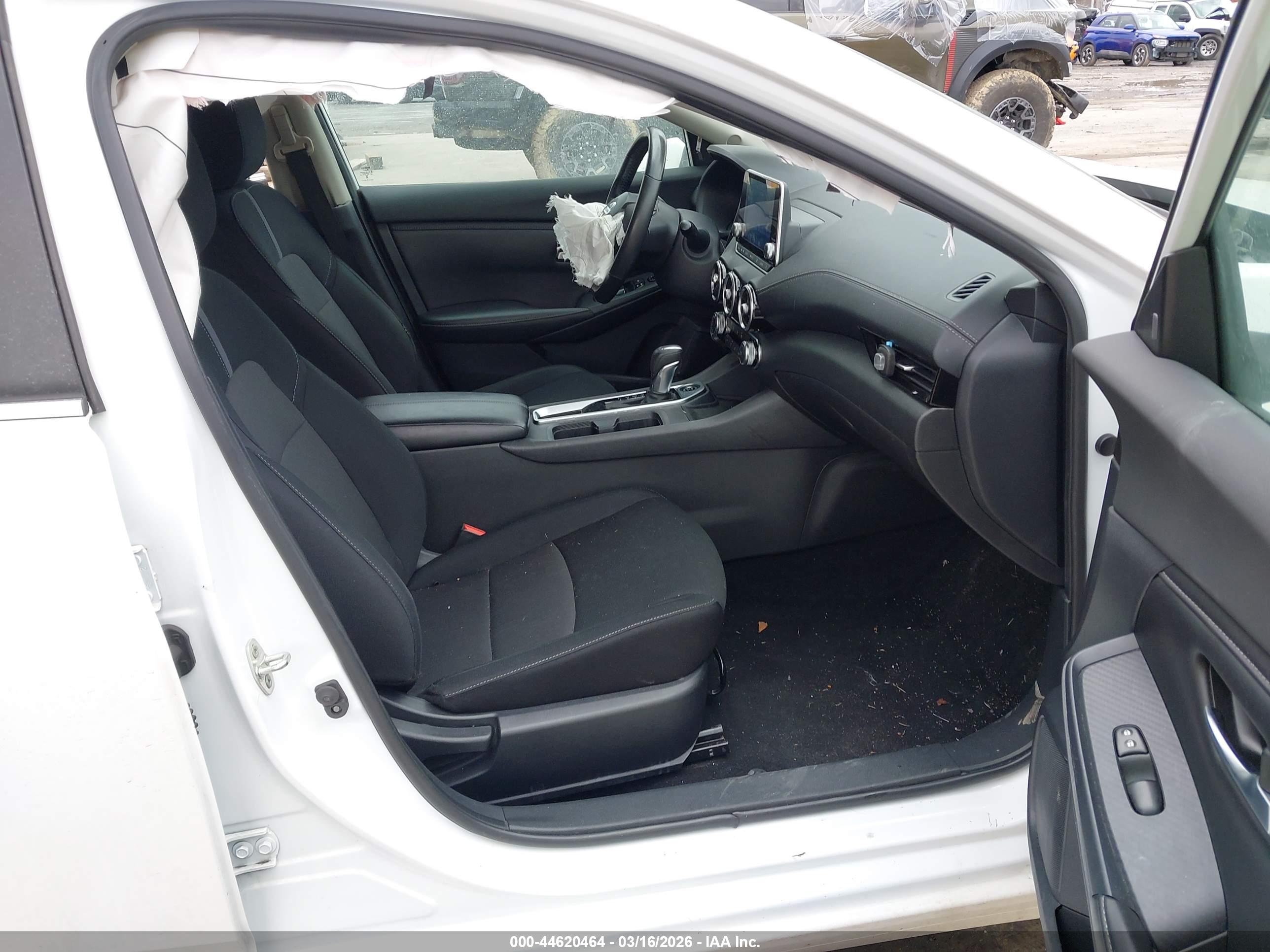 NISSAN SENTRA image 5