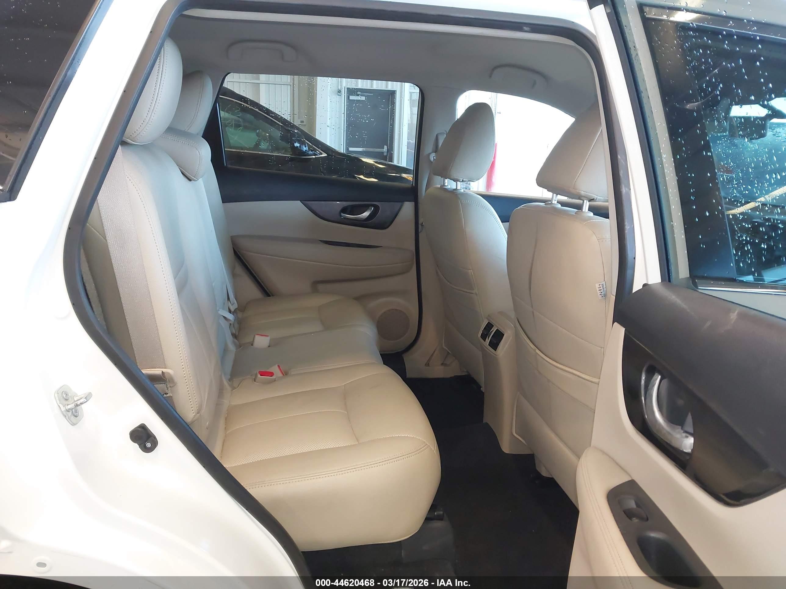 NISSAN ROGUE image 8