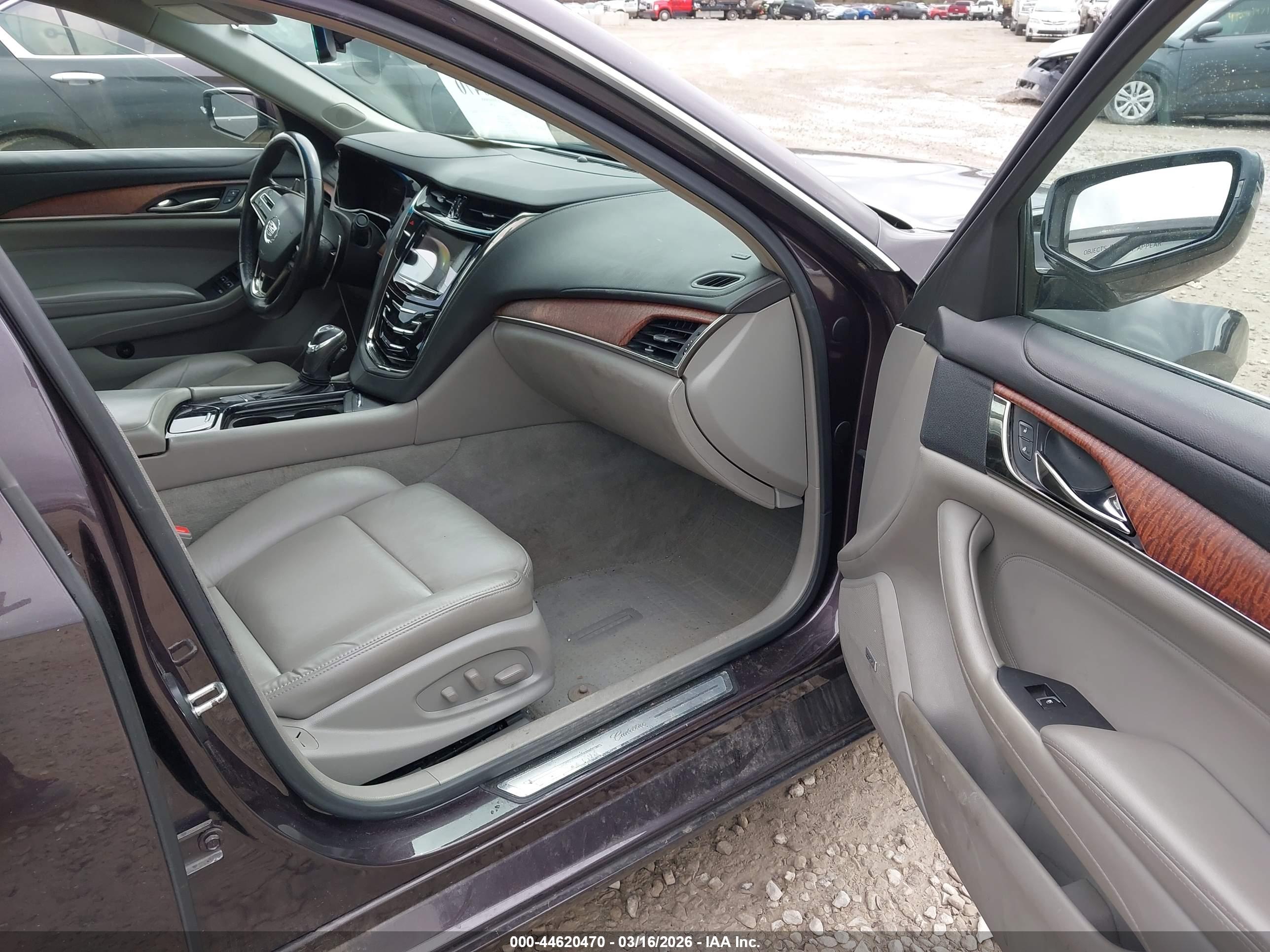 CADILLAC CTS image 5
