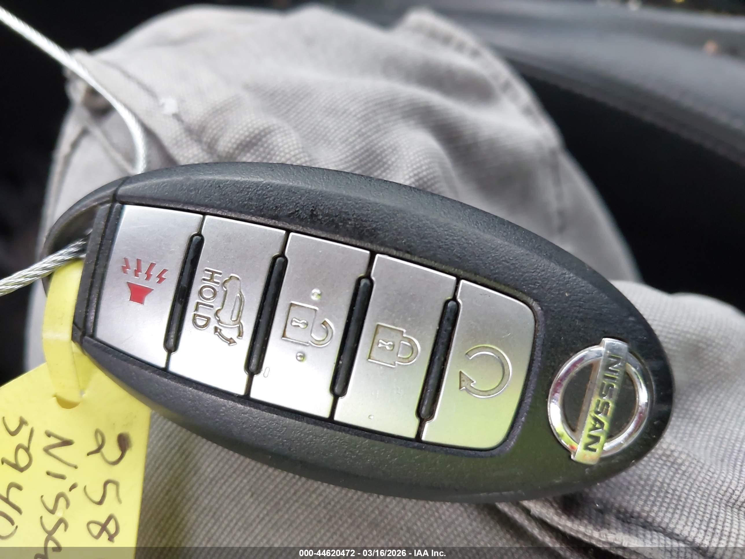 NISSAN ROGUE image 11