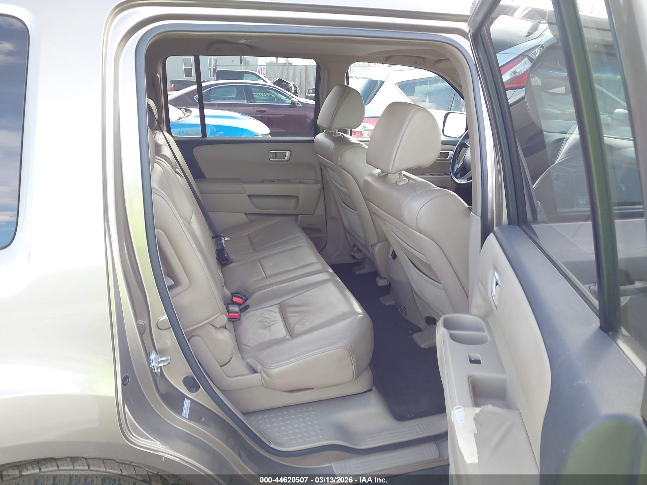 HONDA PILOT image 8