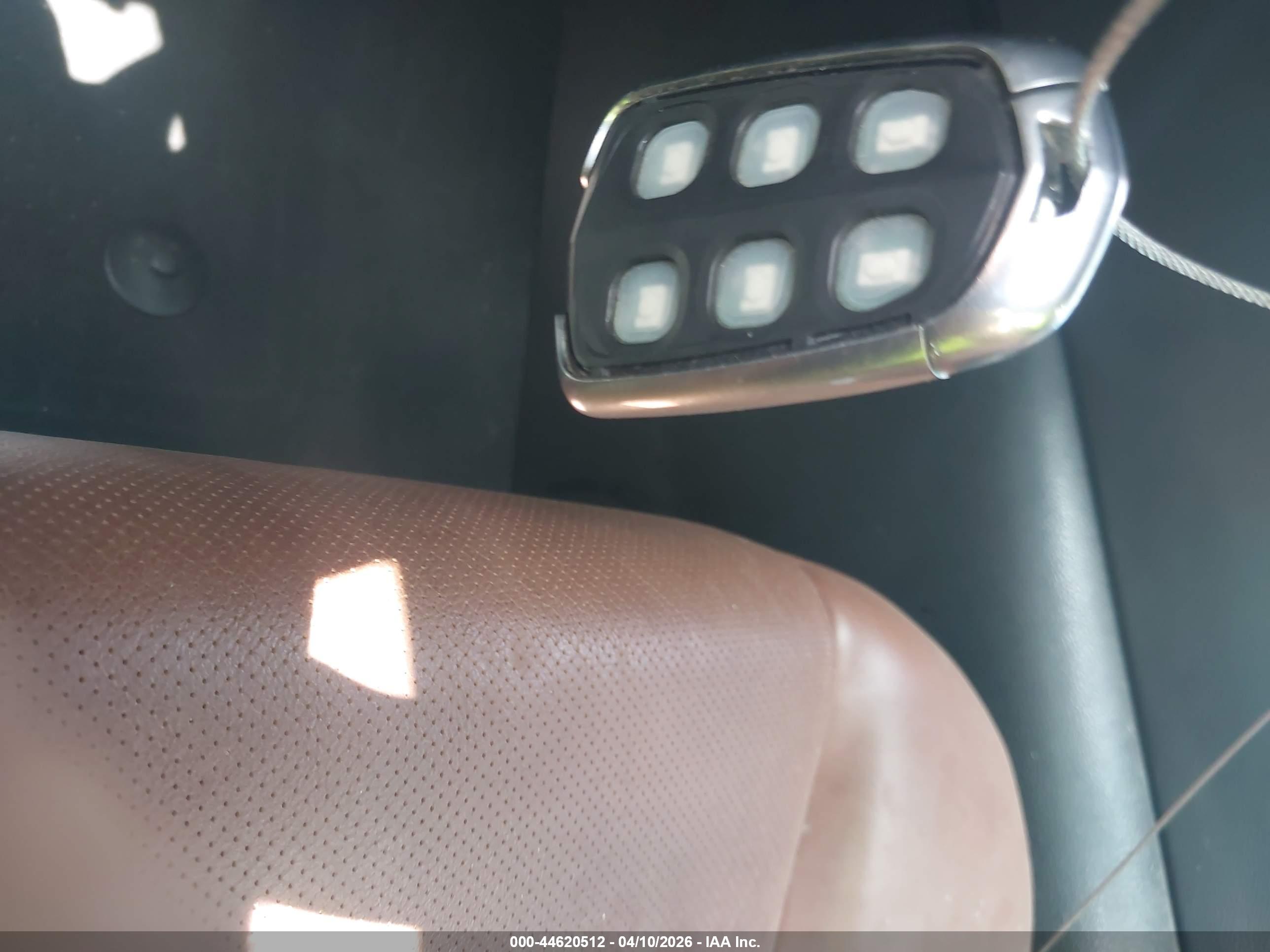 CADILLAC ESCALADE image 11