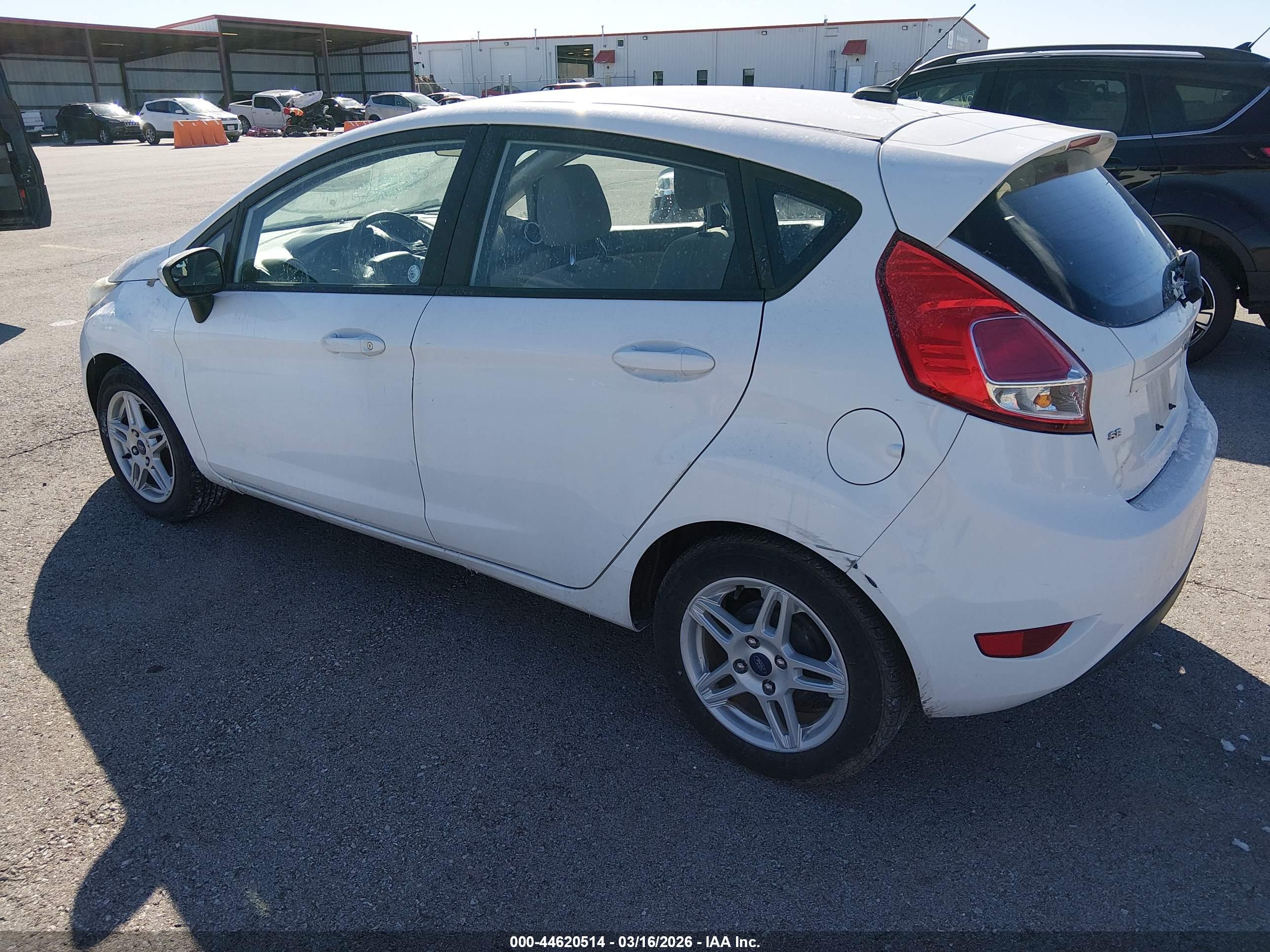 FORD FIESTA image 3
