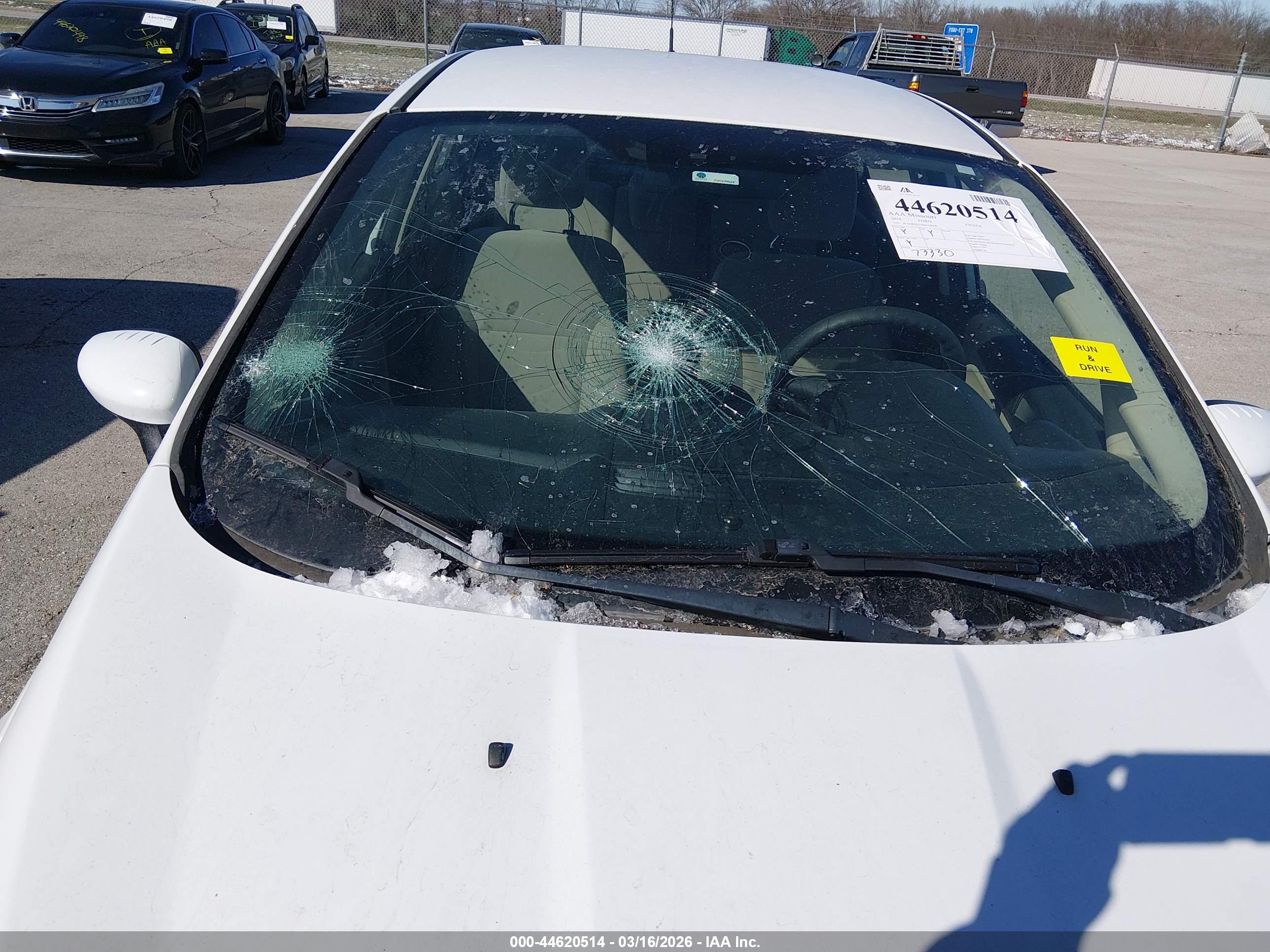FORD FIESTA image 6